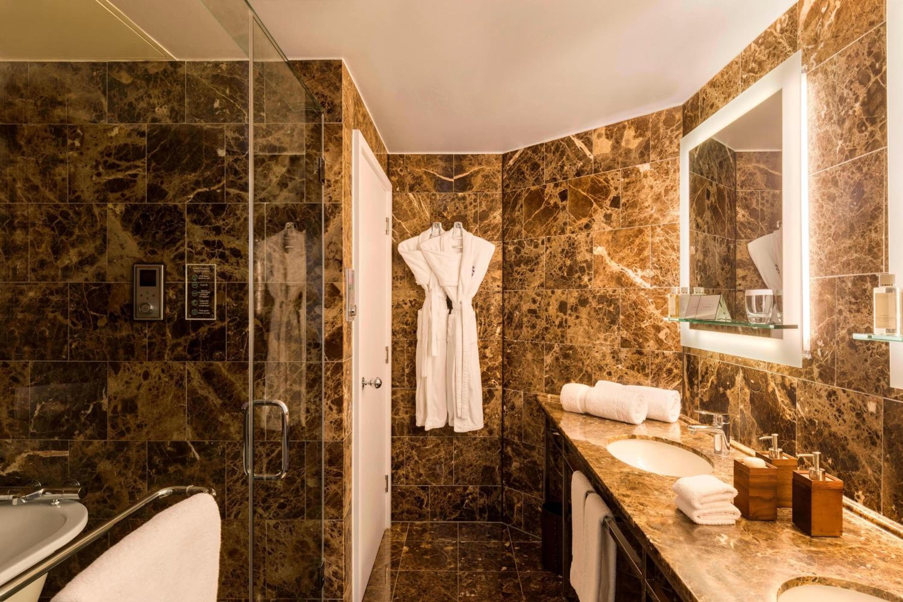 St. Ermin's Hotel, Autograph Collection — photo 2