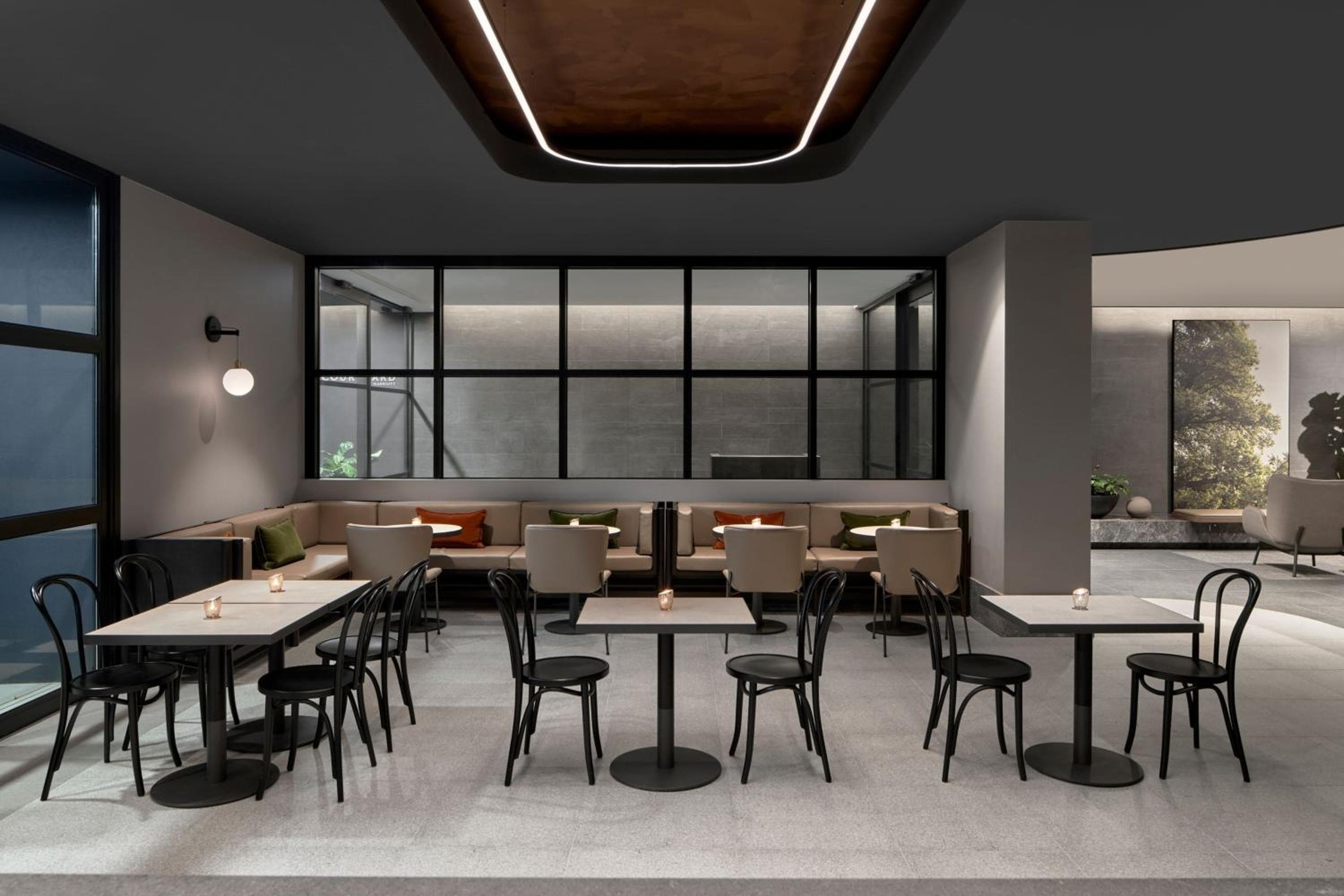 Courtyard by Marriott Melbourne Flagstaff Gardens — photo 4