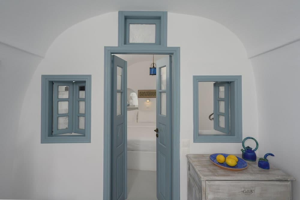 Nano Oia Villas — photo 2