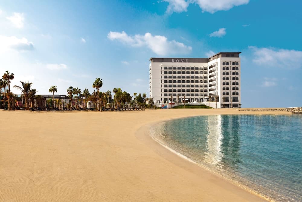 Rove La Mer Beach