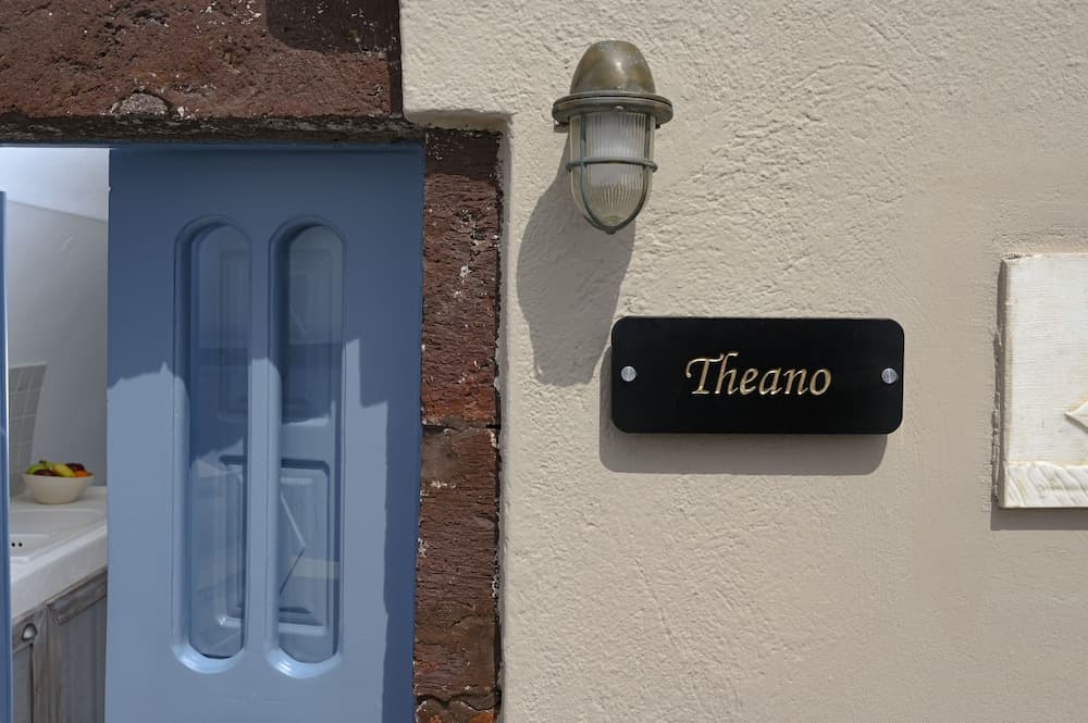 Nano Oia Villas