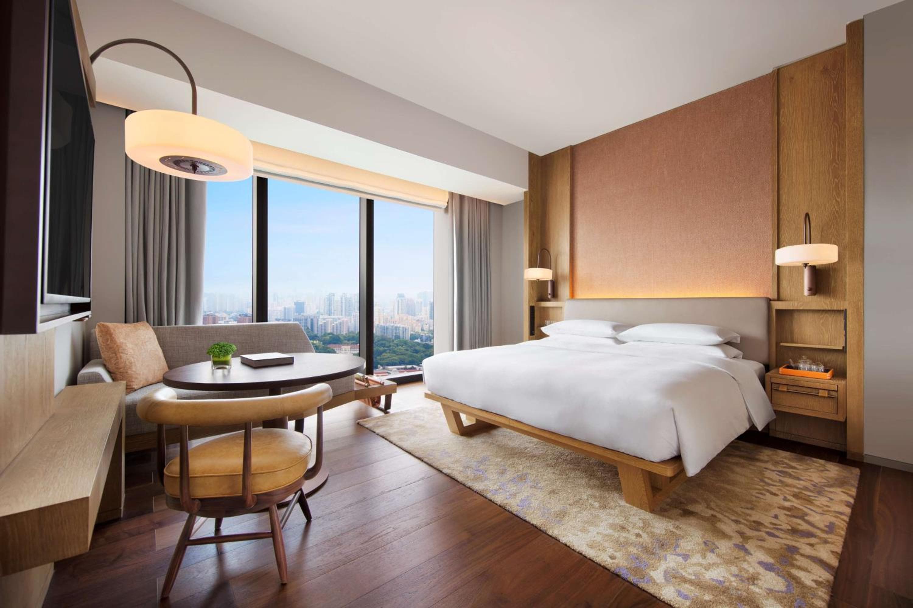 1 King Bed With Heritage View