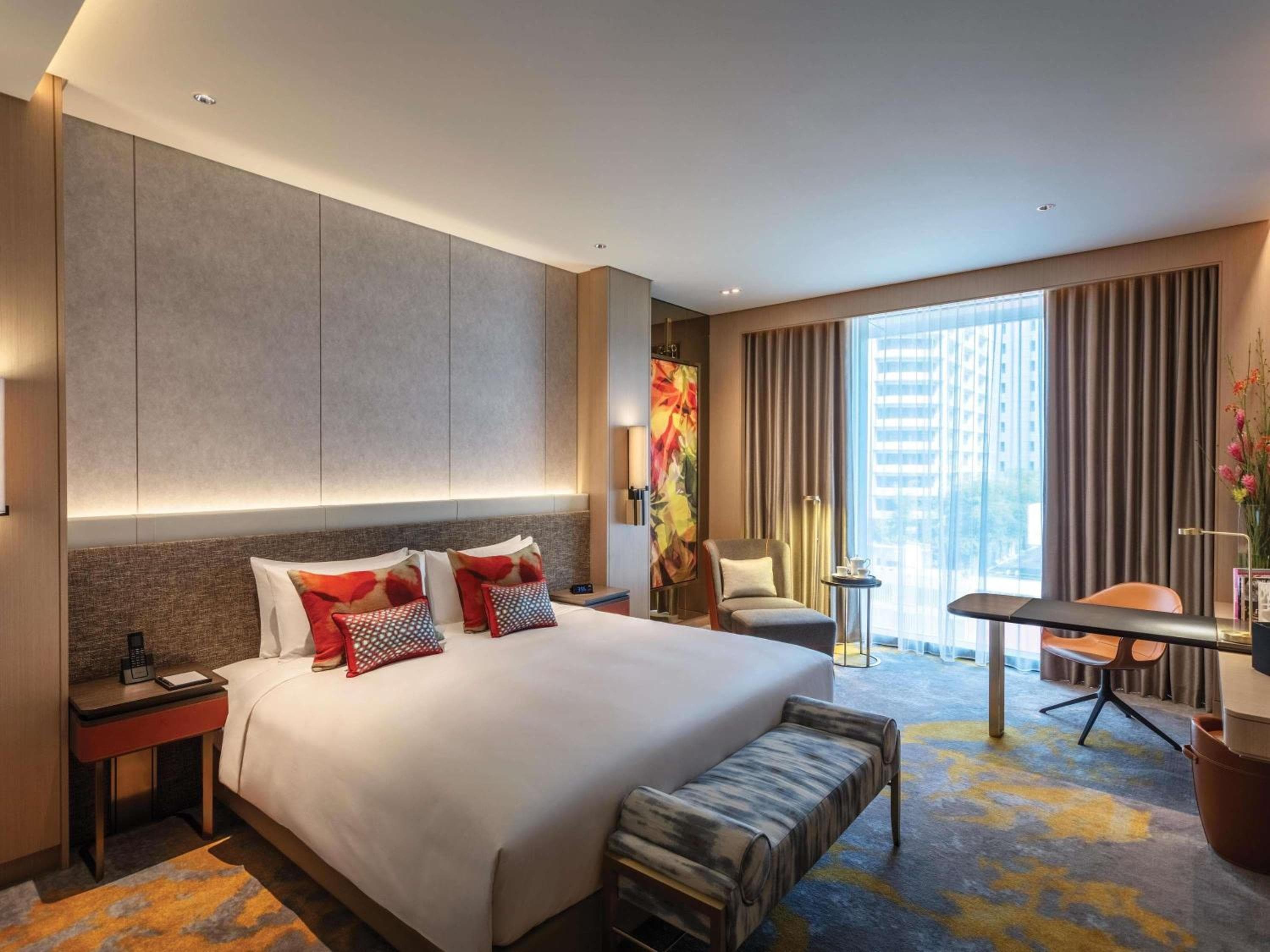 King Bed - City View