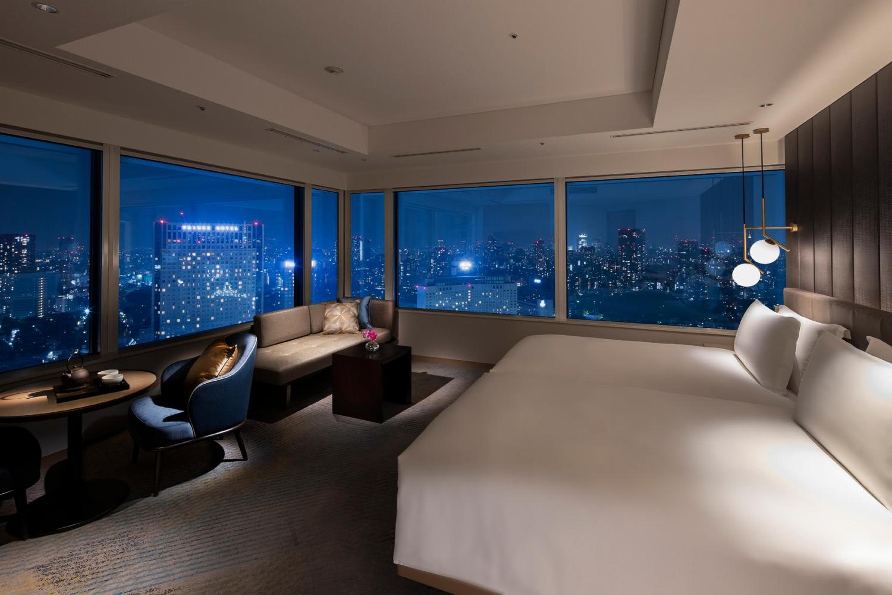 Premium Room Club Lounge Access