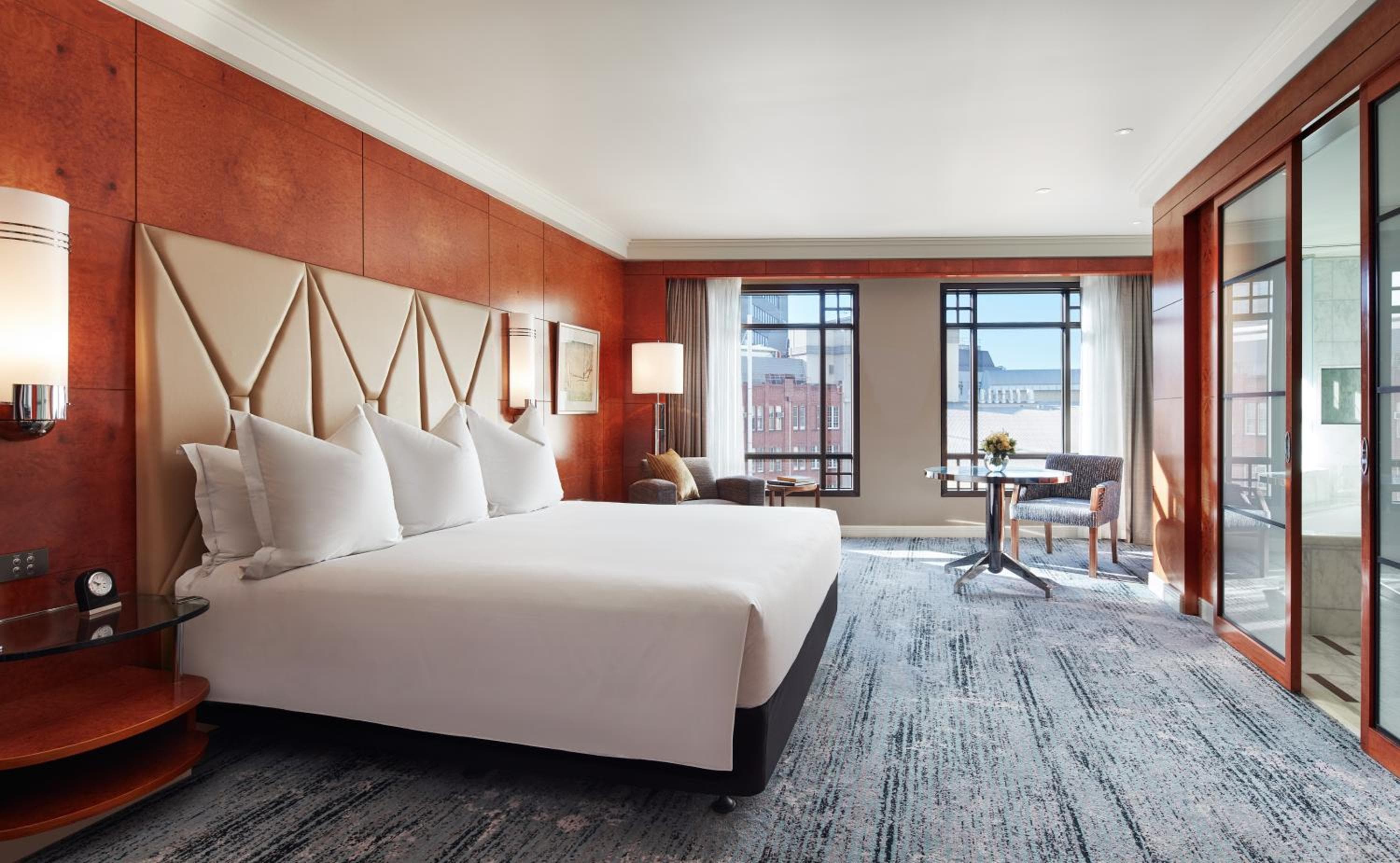 1 King Bed