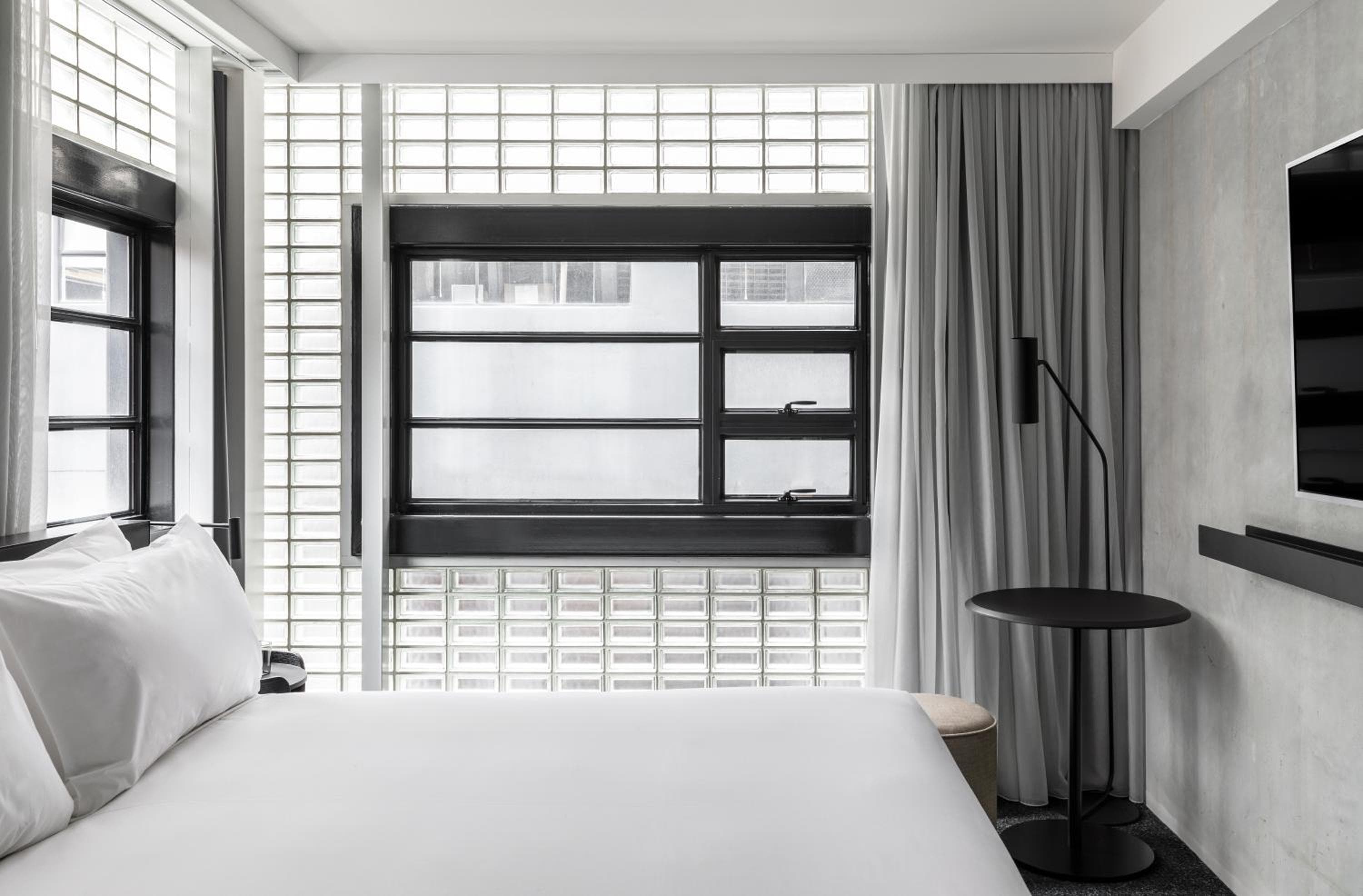 Lancemore Design King Room