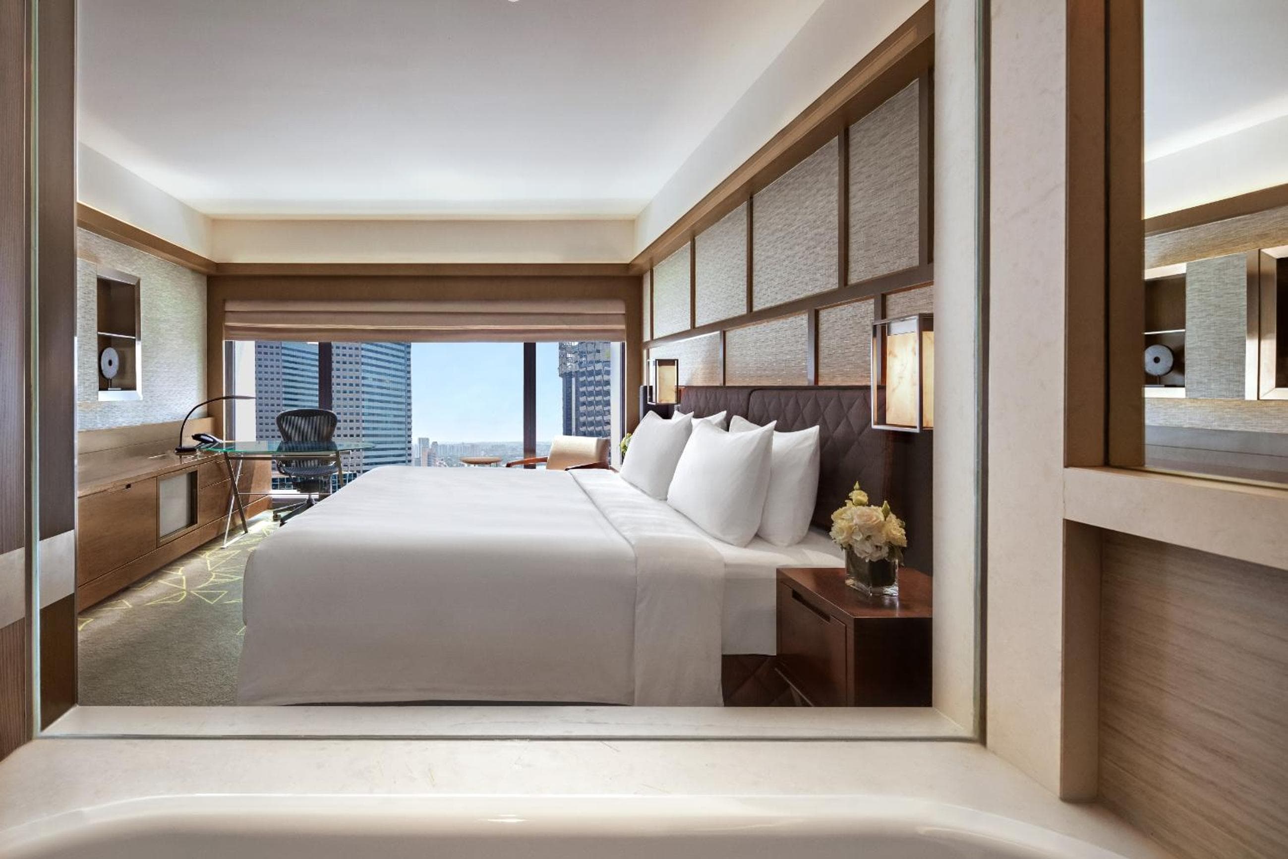 Deluxe Panoramic View Room