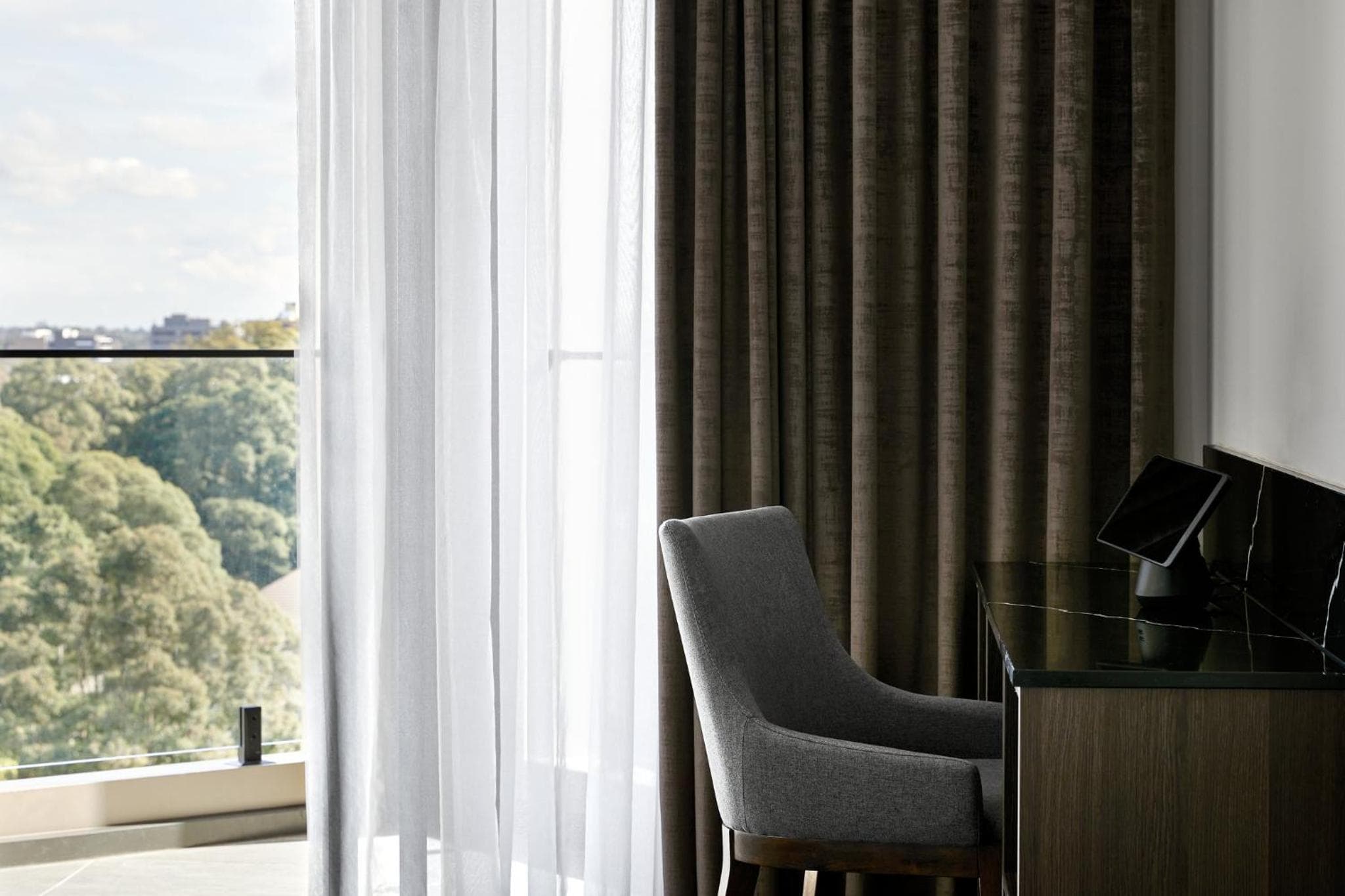 2 Double Beds Premium Park View