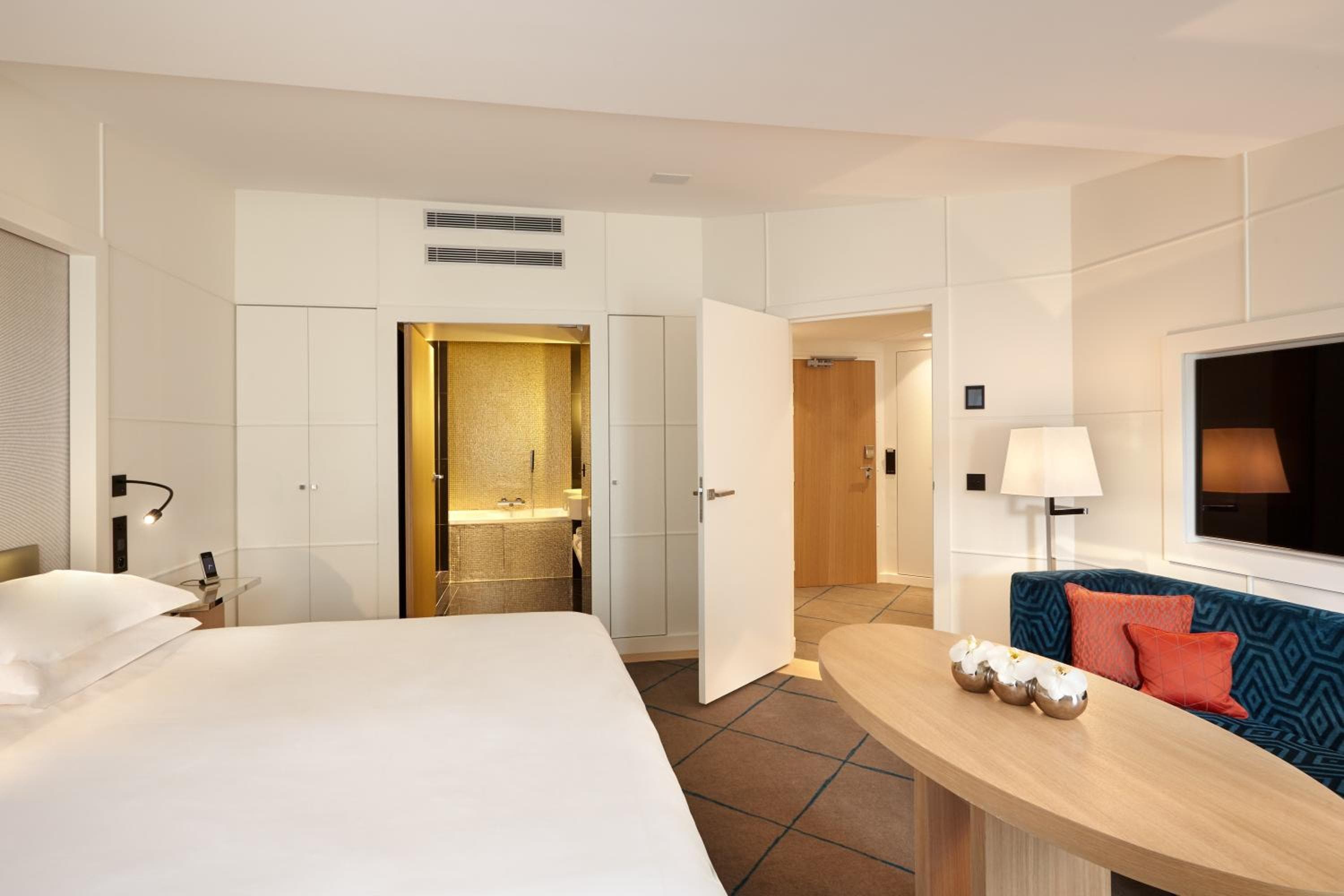 Suite with City View