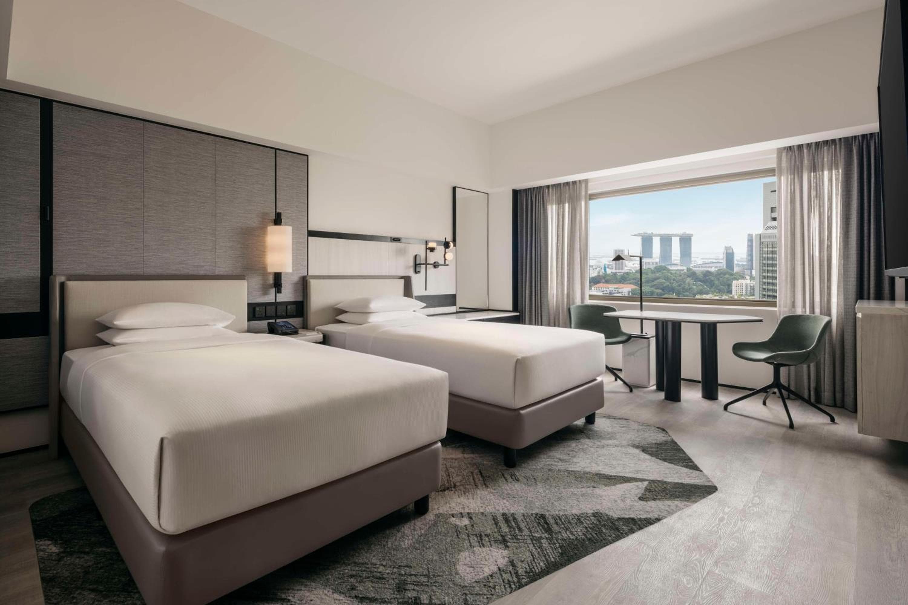 TWIN DELUXE HIGH FLOOR CITY VIEW ROOM