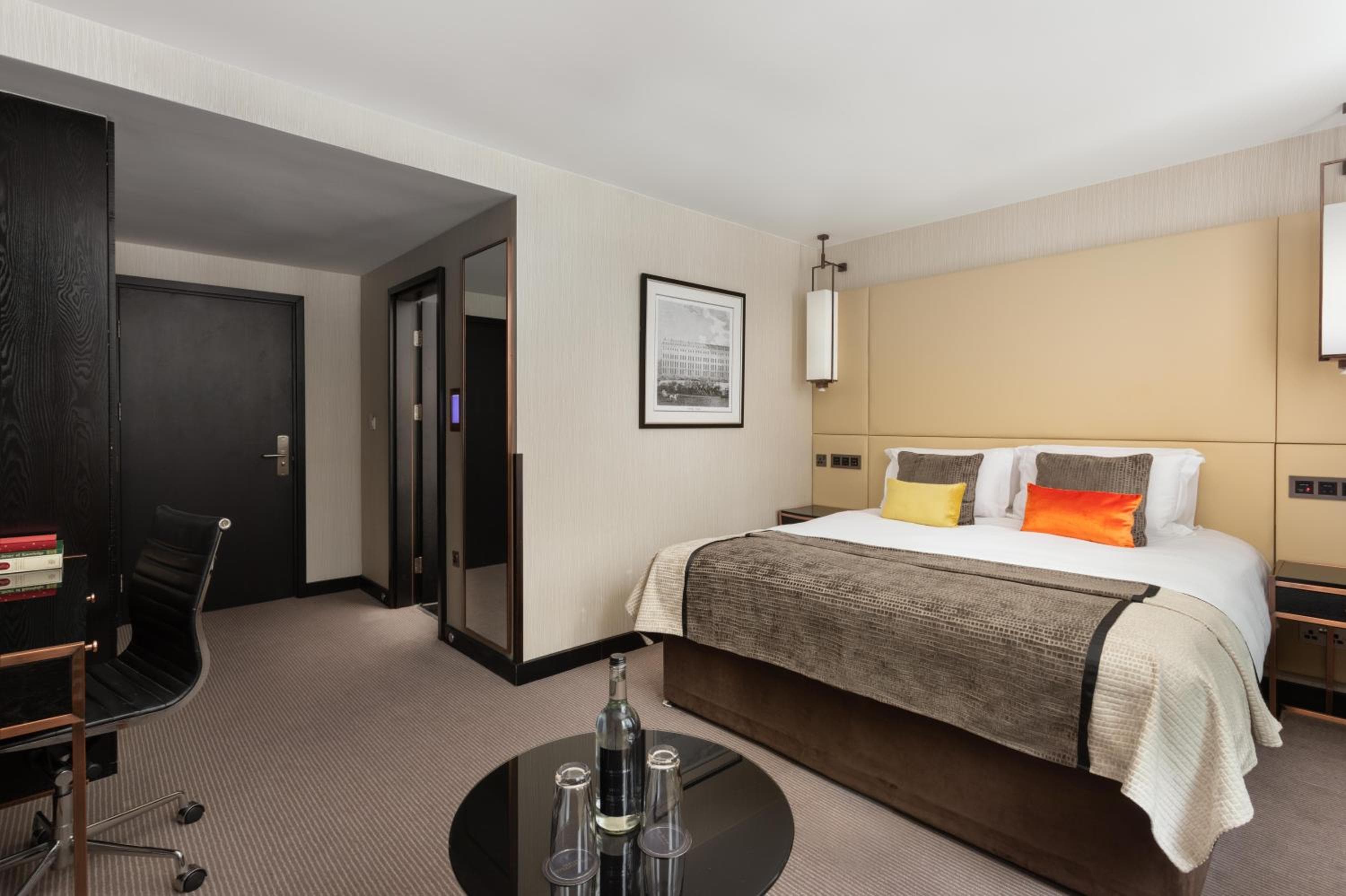 Deluxe 1 King Bed