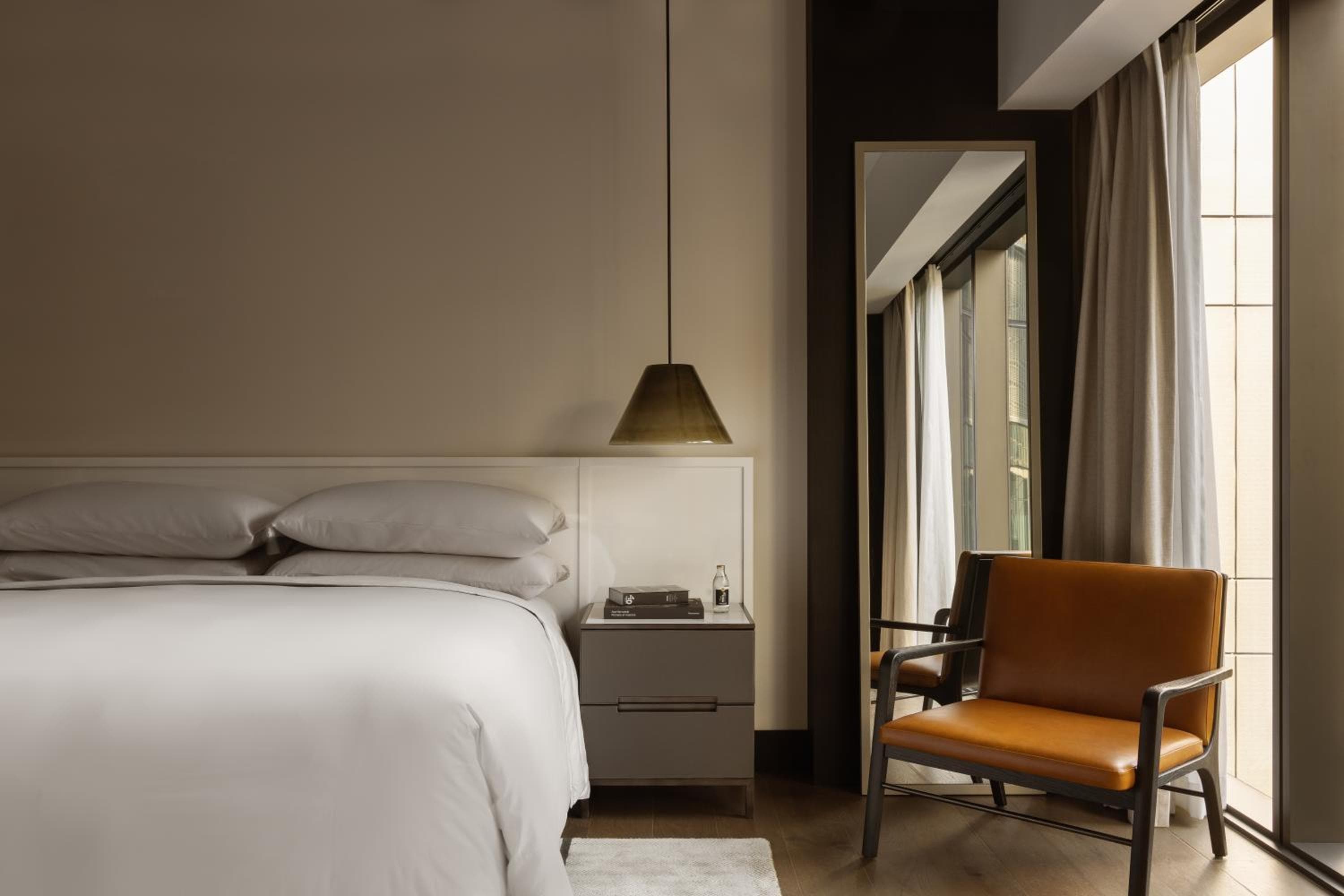 Deluxe Room - King