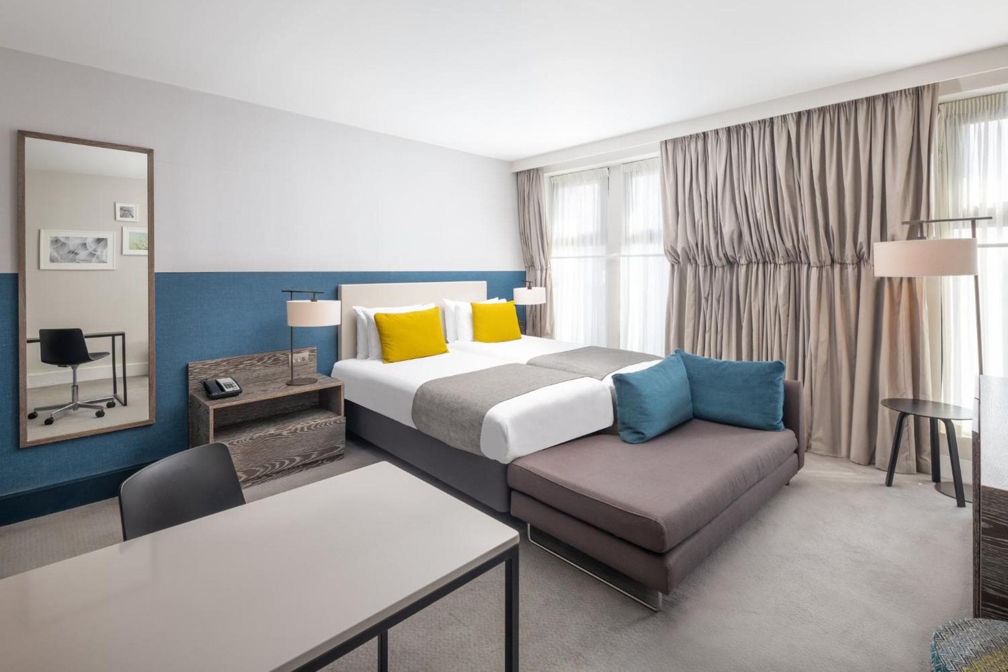 Studio Suite, 2 Twin Beds, Kitchenette