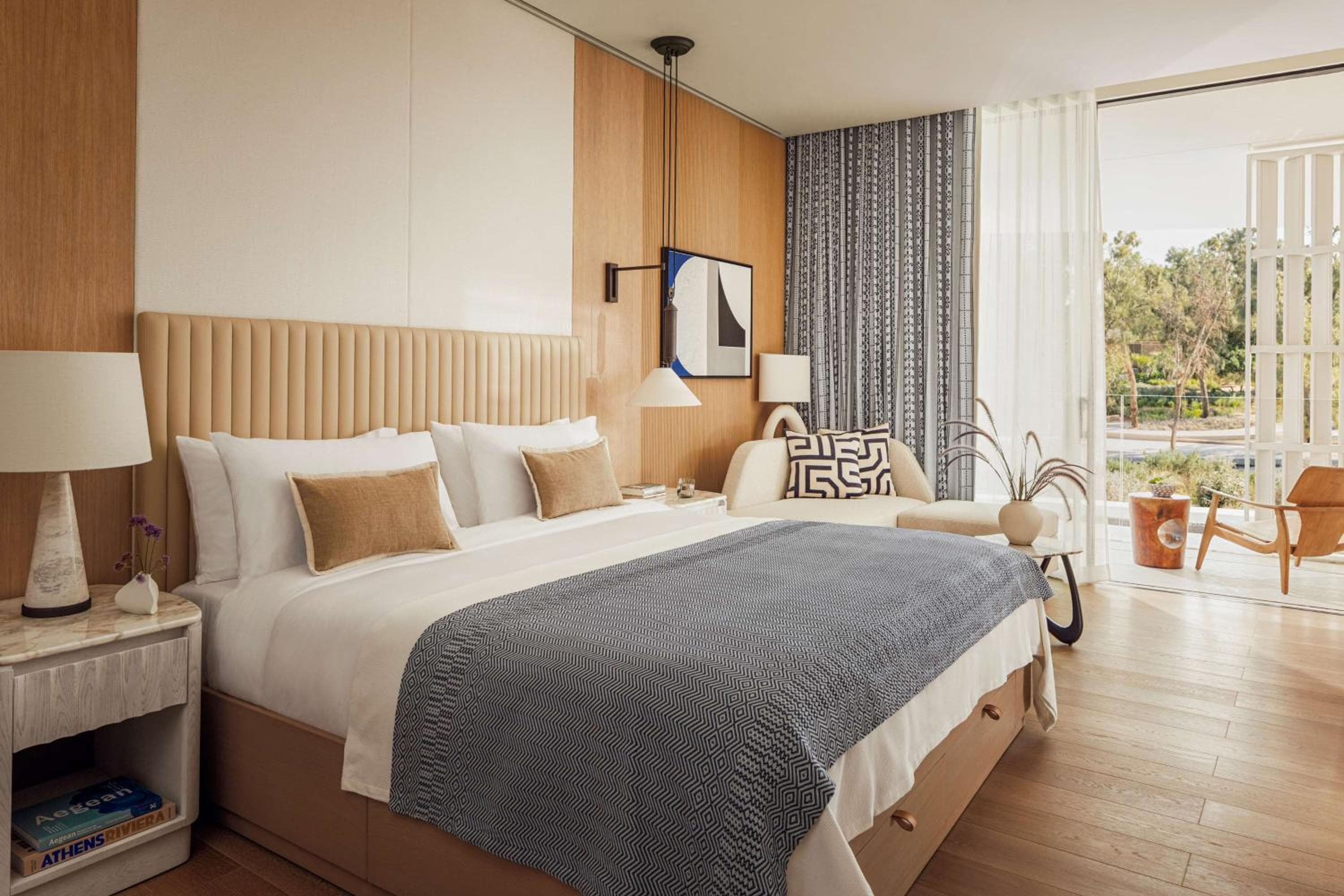 Room, 1 King Bed (Aesthesis)