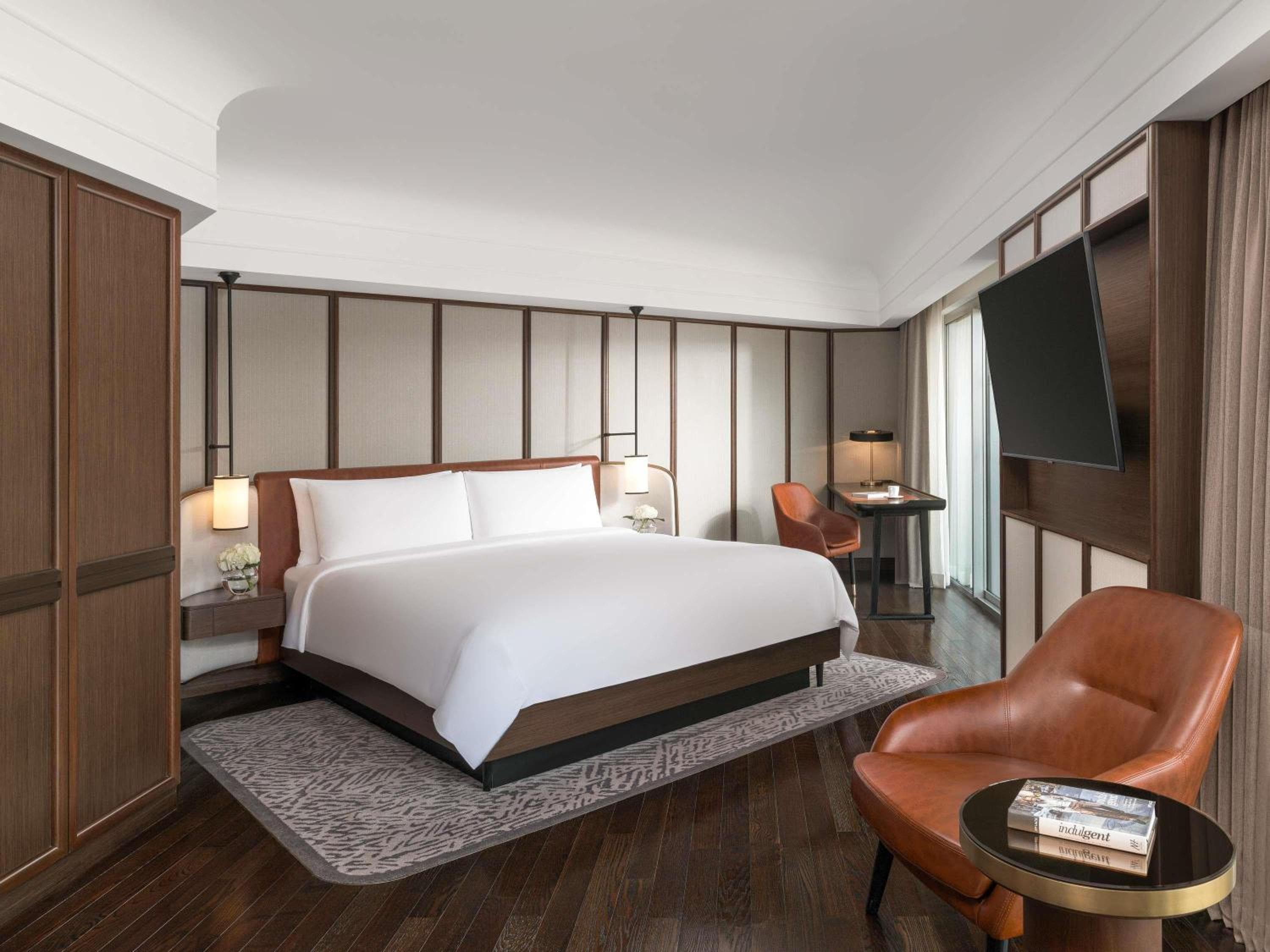 King Bed - Suite