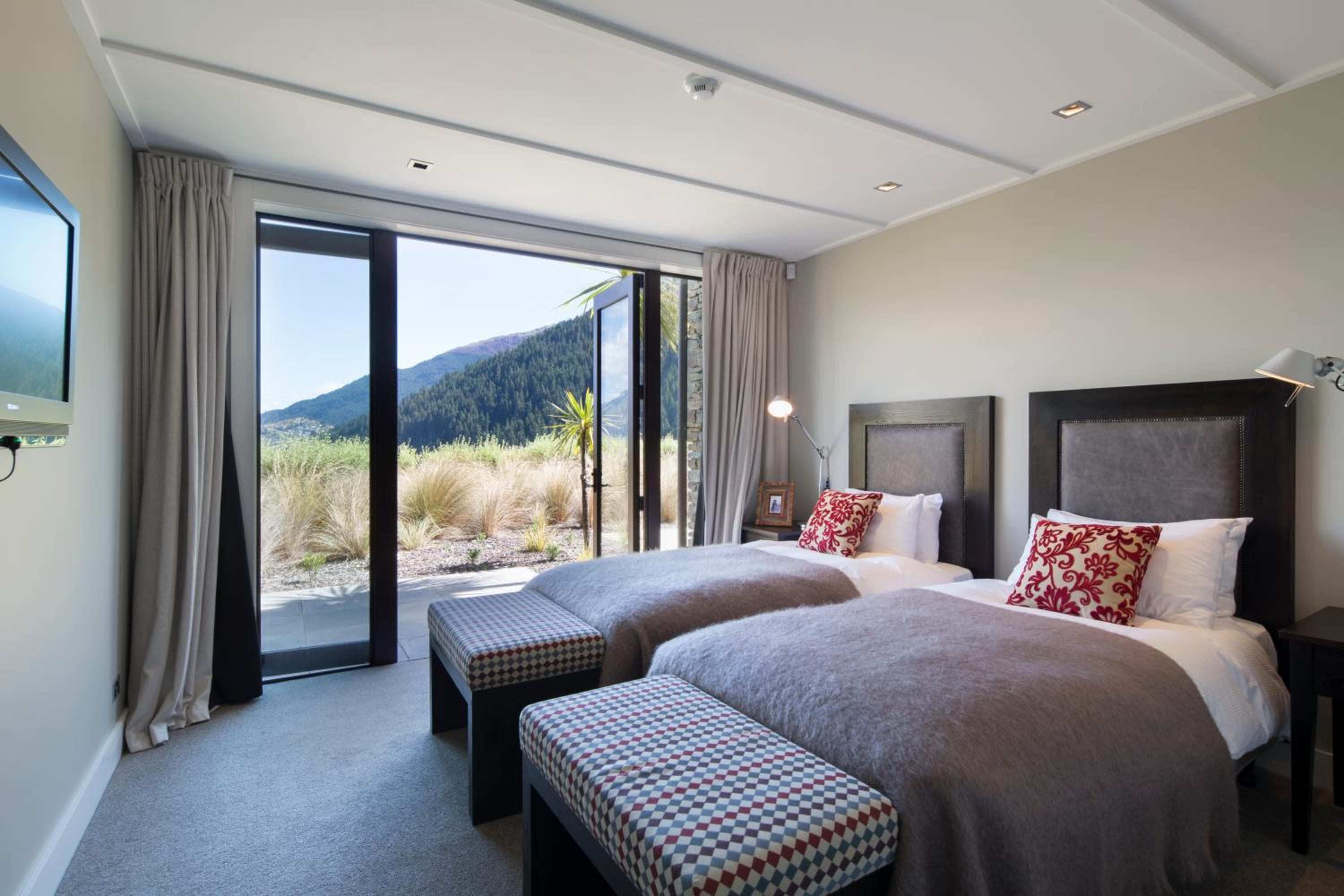 Three-Bedroom Promenade Villa