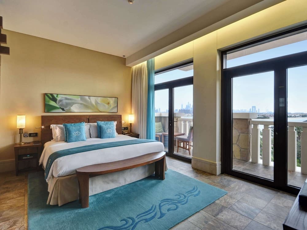FAMILY ONE BEDROOM APARTMENT RESORT VIEW, 1 king bed & 1 sofa bed, Fully-equipped Kitchen