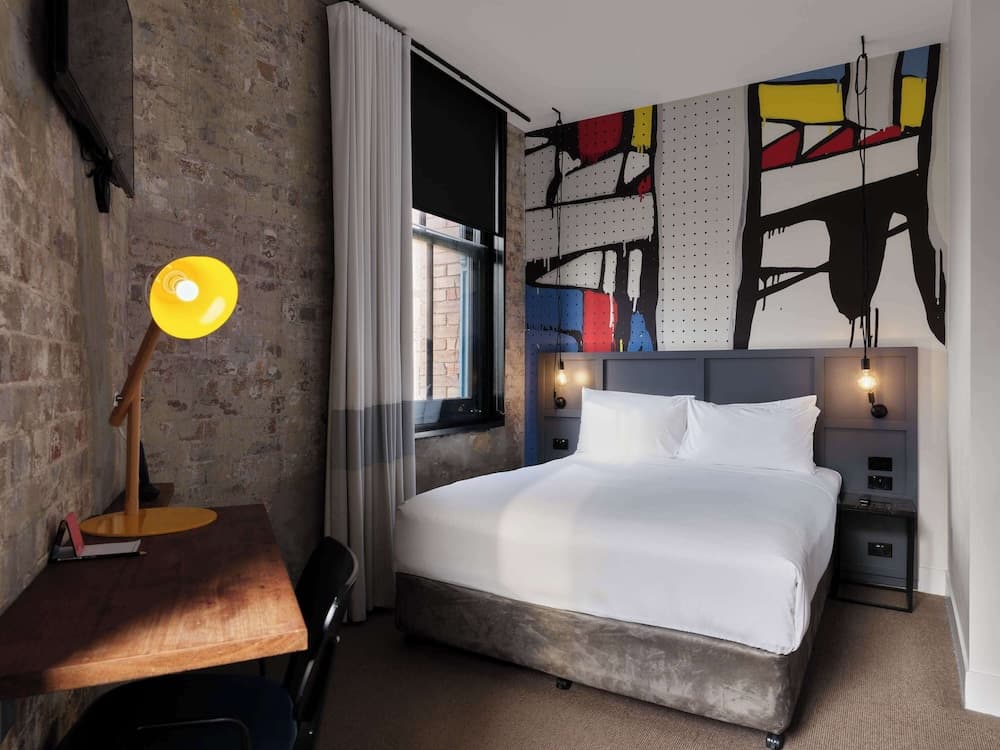 Coopworth with 1 Queen Bed