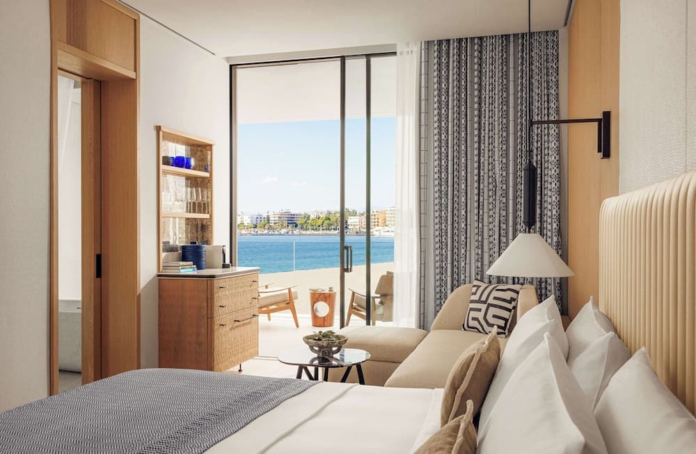 Room, Sea view, Queen bed