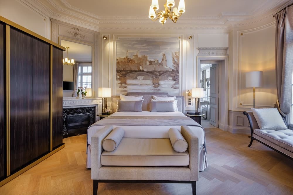 Signature suite