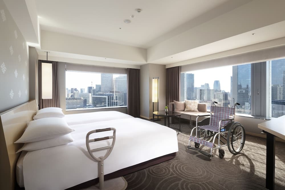 Accessible Premier Corner Twin, Non Smoking (2 Large Twin Beds) - Package Rate