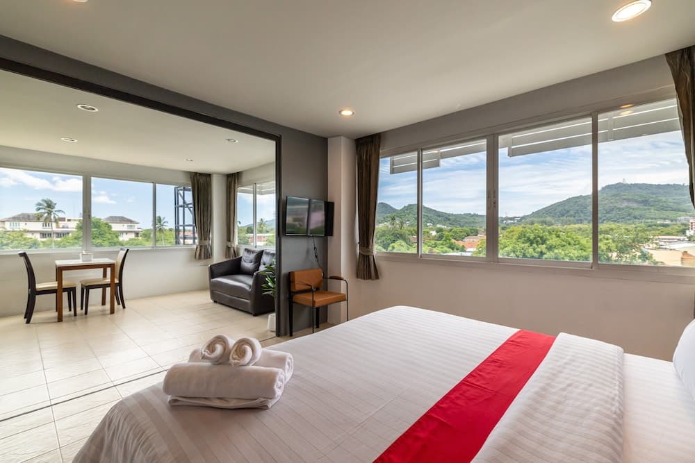 Luxurious Ocean View Suite