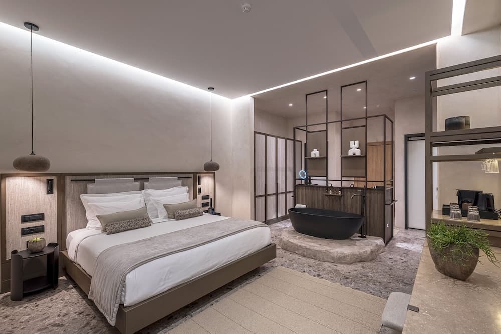 JUNIOR SUITE, GARDEN VIEW, WITH POOL