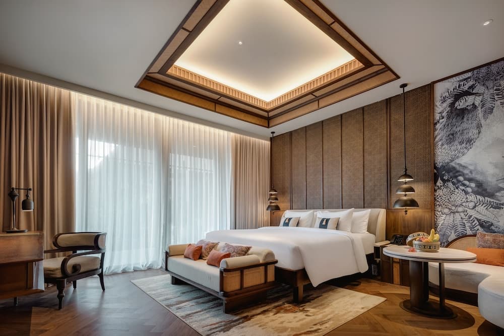 Deluxe Tropical Suite