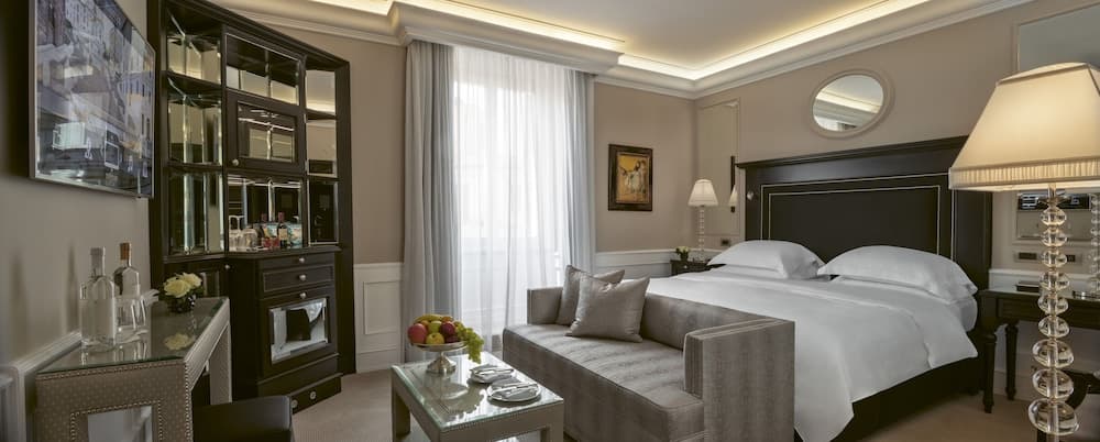 Grand Deluxe Room
