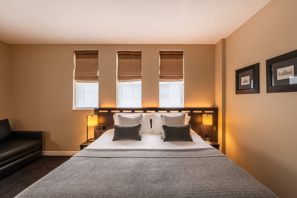 Deluxe Double Room (King bed)(1 King Bed)