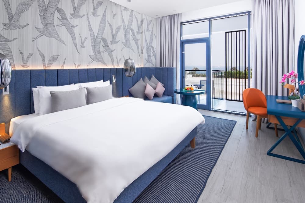 Deluxe Double Room with Balcony and Hotel Private Beach Access