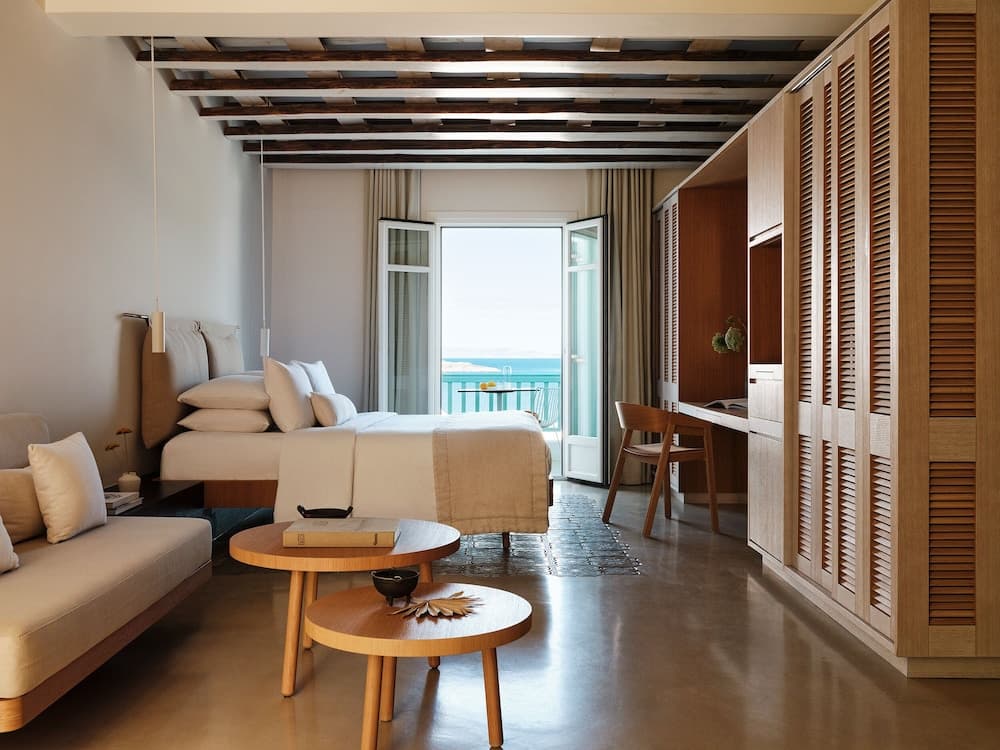 SUITE WITH VIEWS
