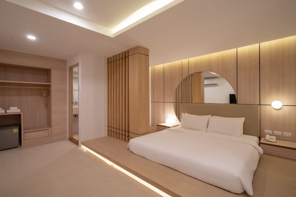 Studio Double Room No Window