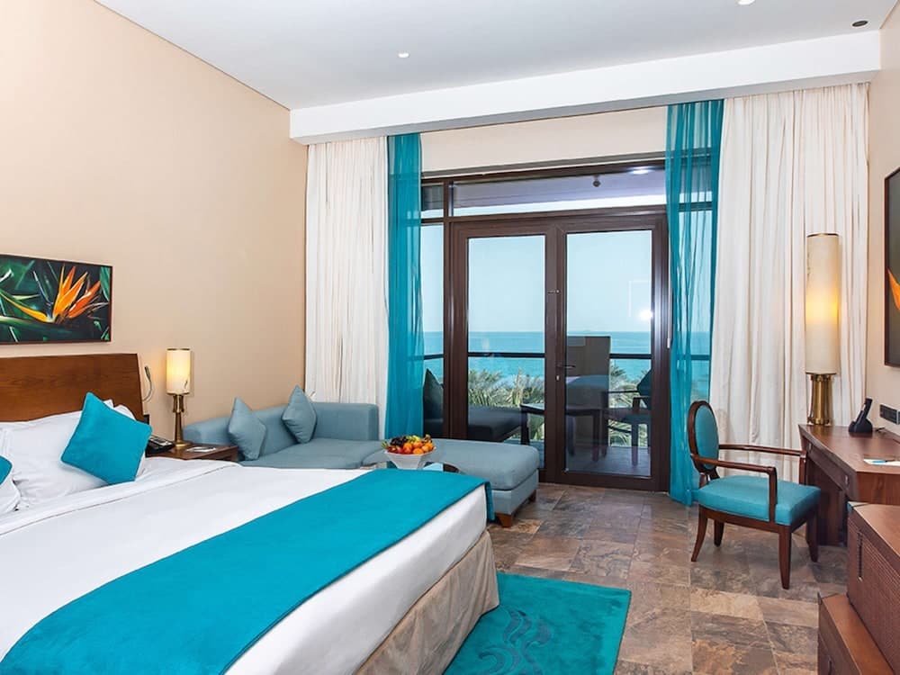 LUXURY ROOM SEA VIEW, 1 King Size Bed, Private Balcony