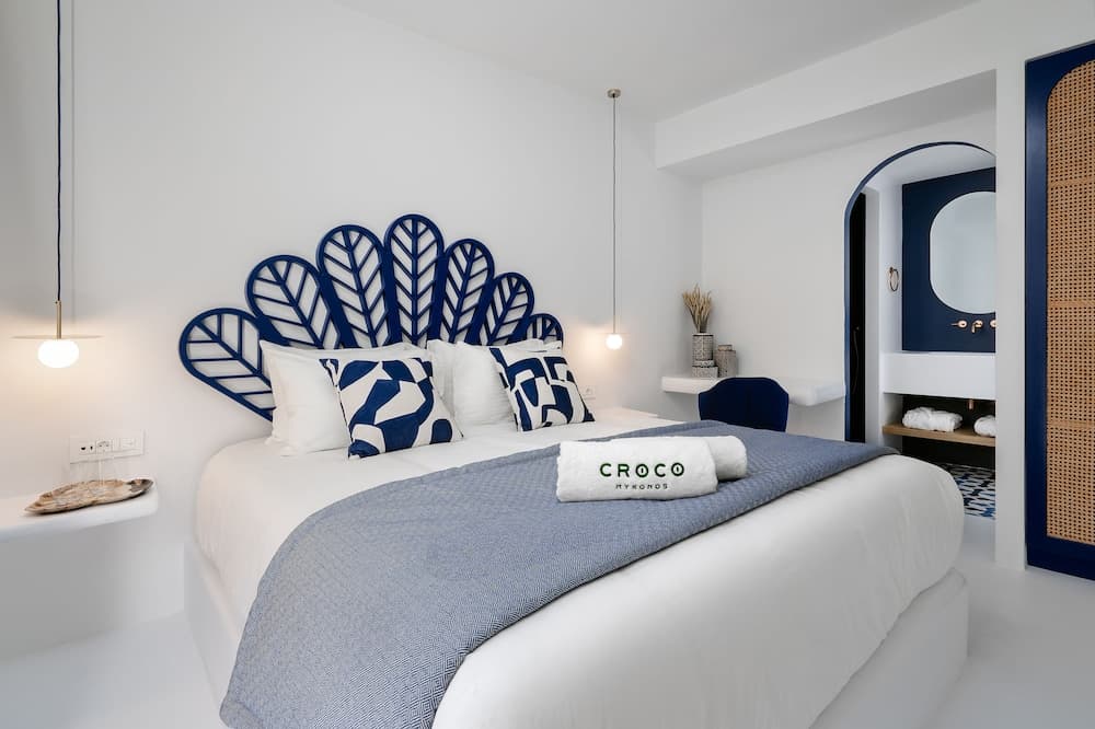 PETITE, SUITE, SEA VIEW
