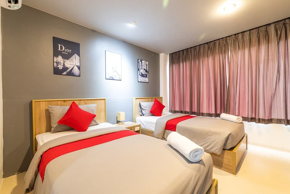 Standard Twin Room