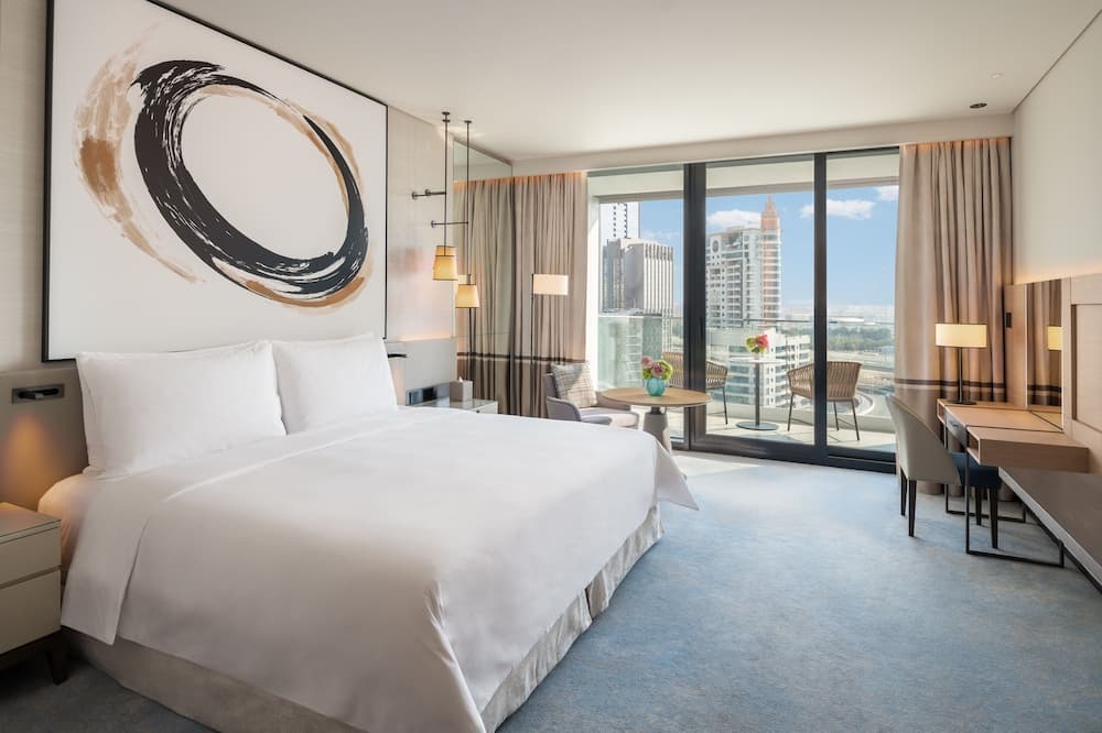 Deluxe Marina City View Room and World's Highest Infinity Pool Access