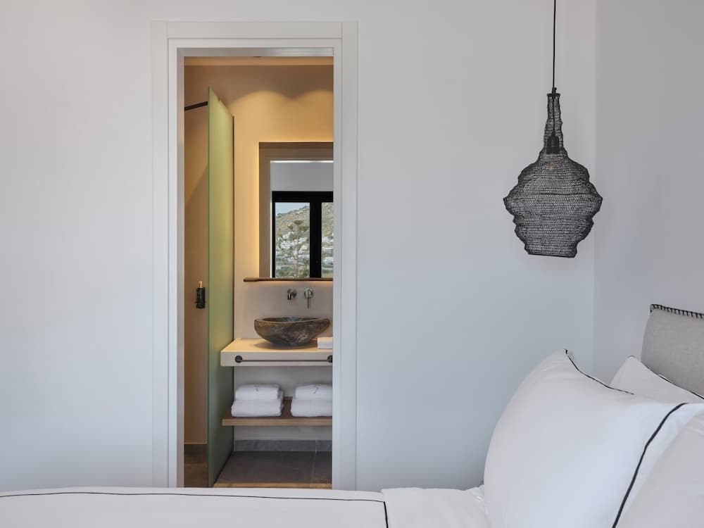 Signature Suite With Heated Jetted Tub