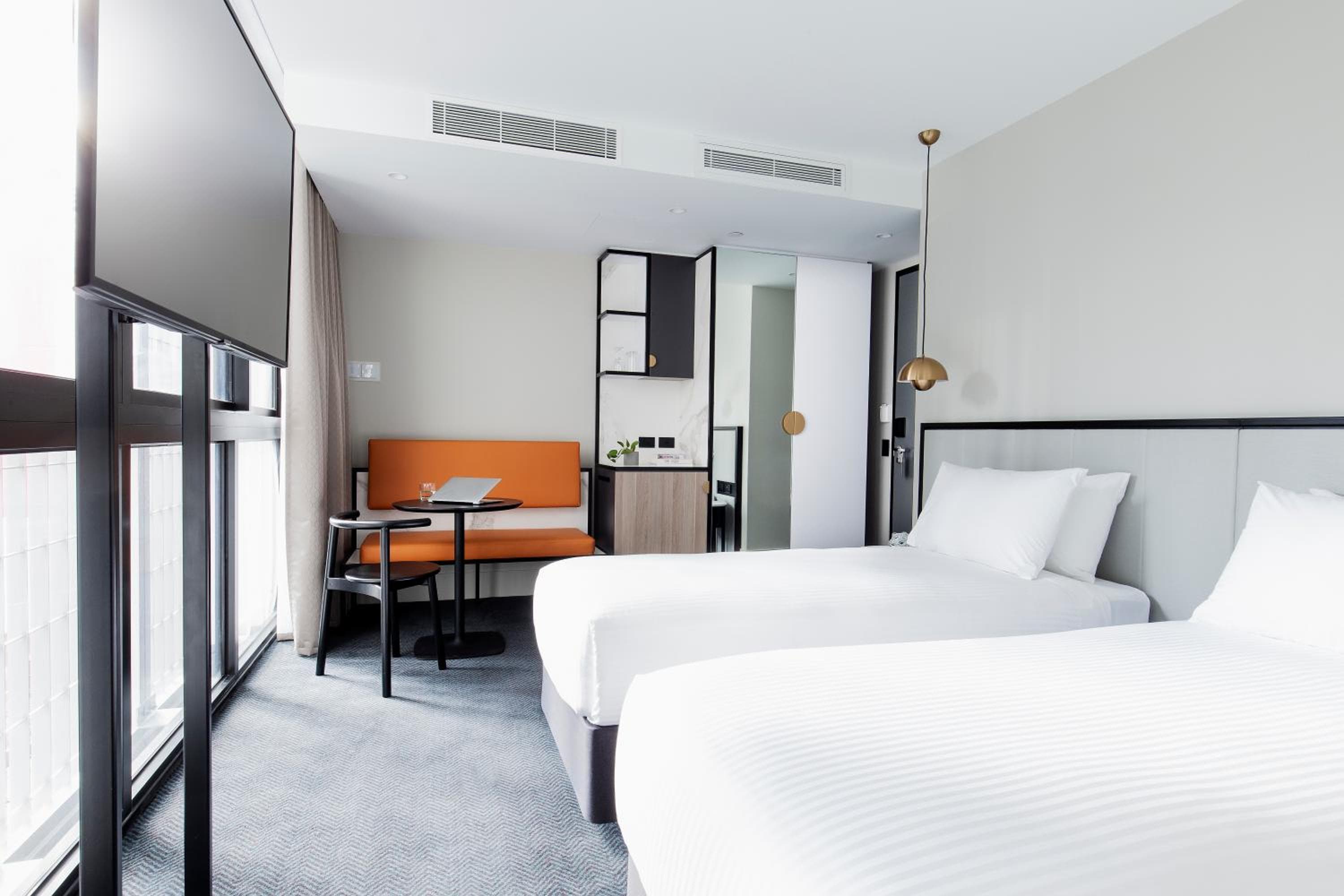 Brady Hotels Jones Lane — photo 4