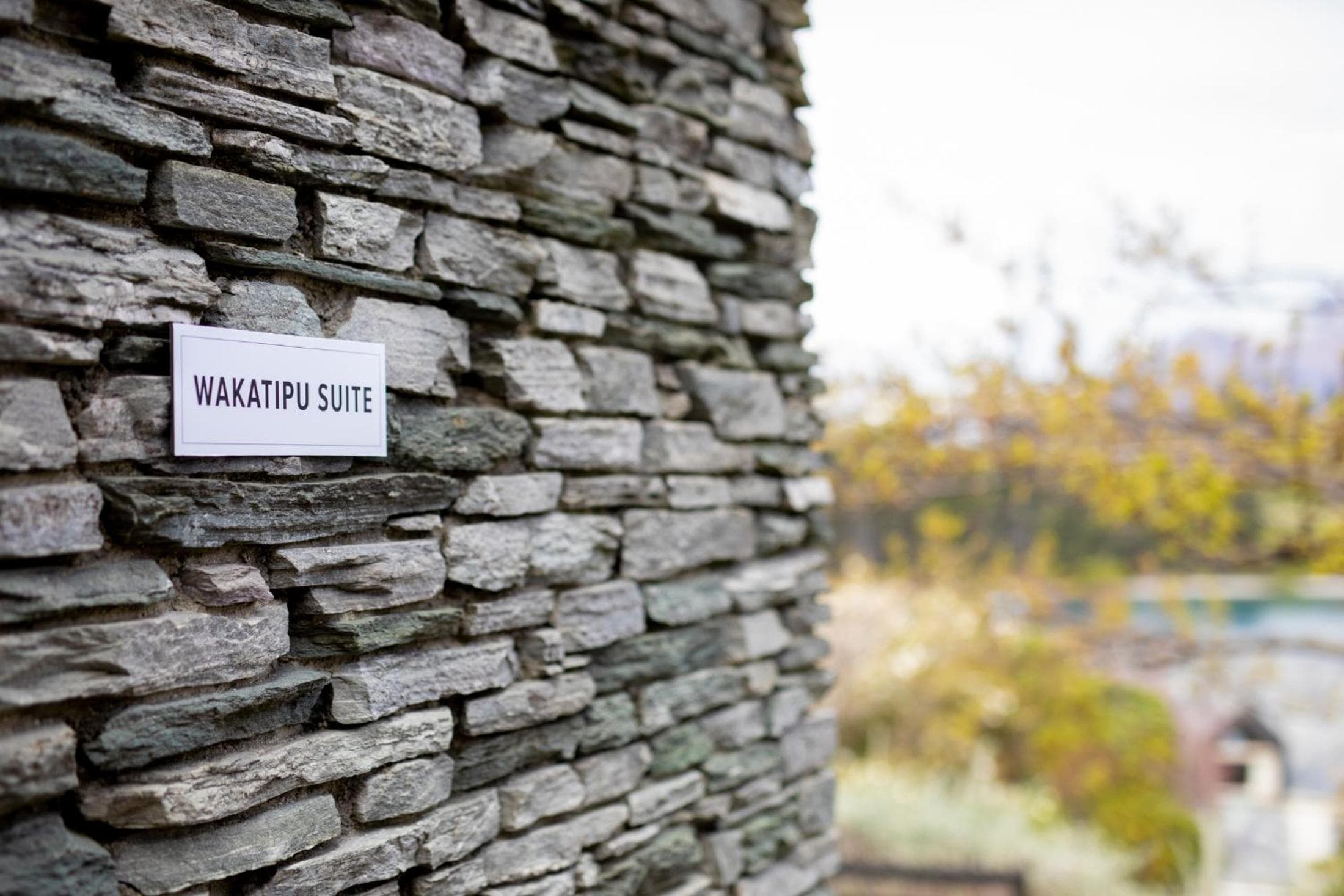 Stay of Queenstown — photo 2