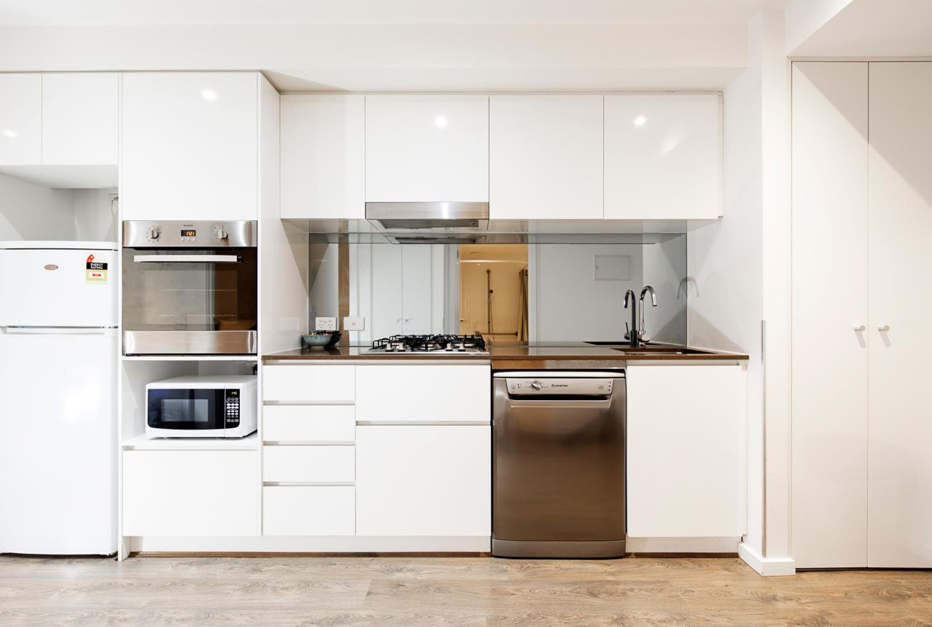 RNR Serviced Apartments North Melbourne — photo 5