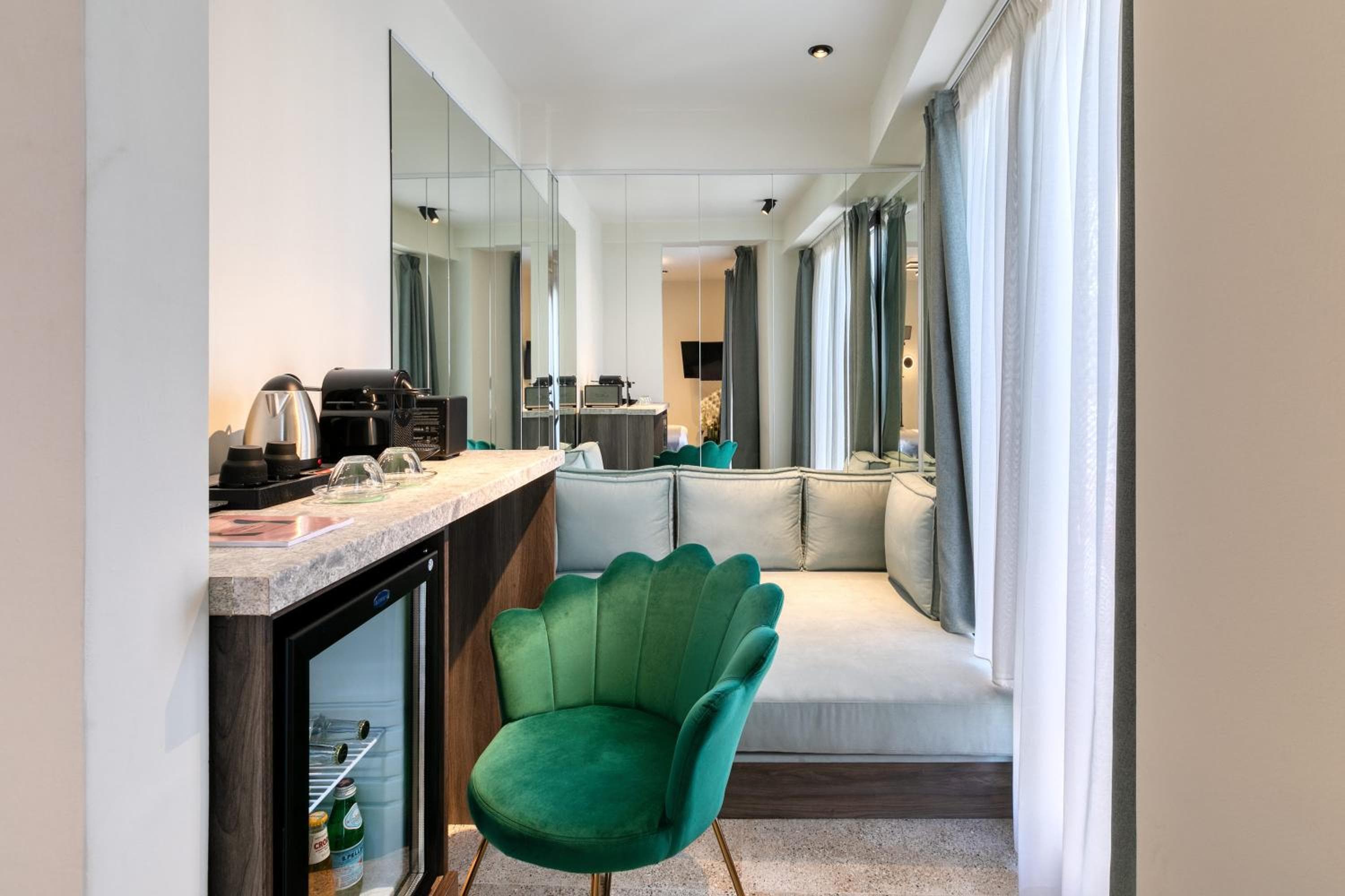 Athens Ivy Suites — photo 2