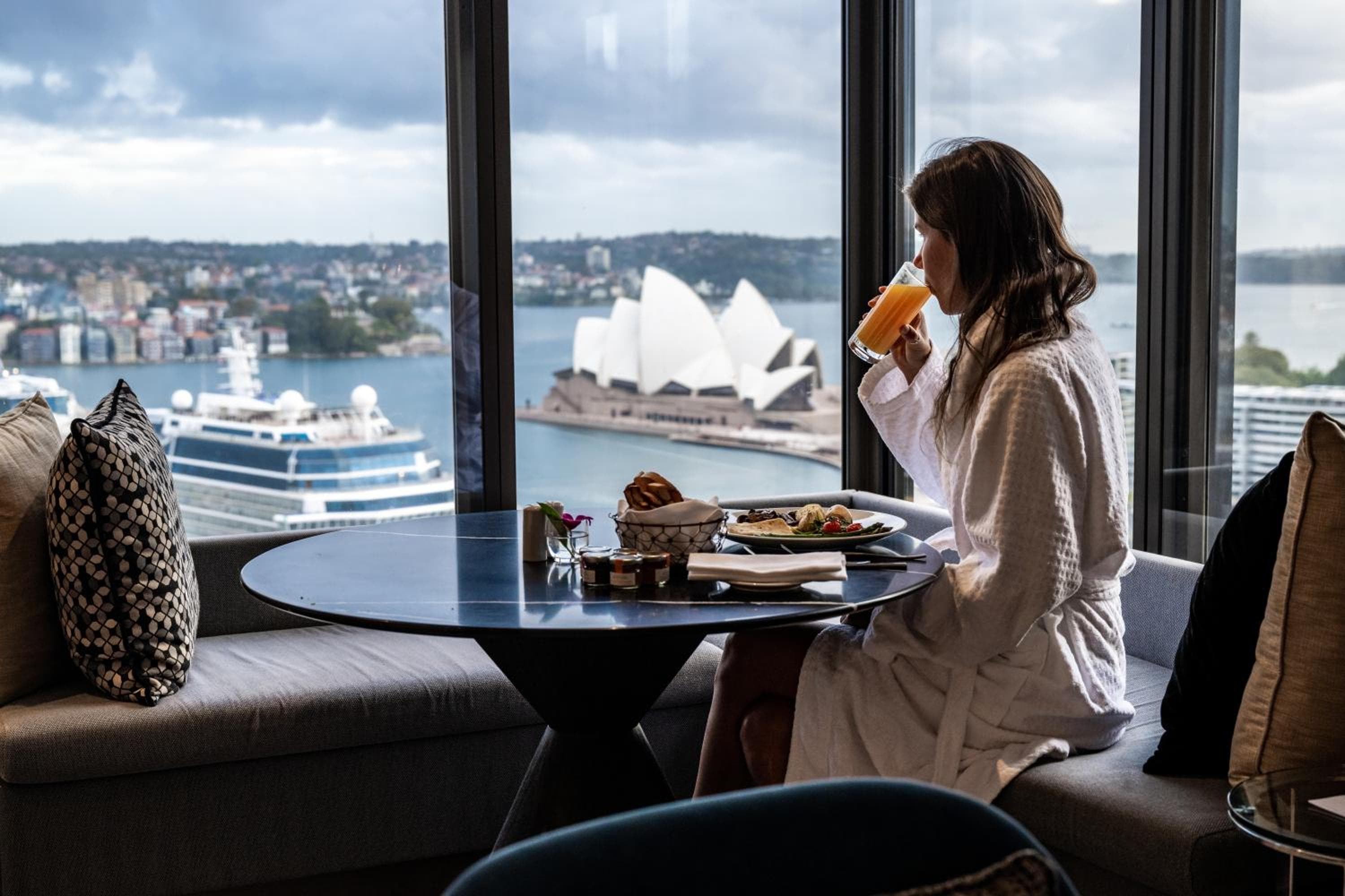Four Seasons Hotel Sydney — photo 3