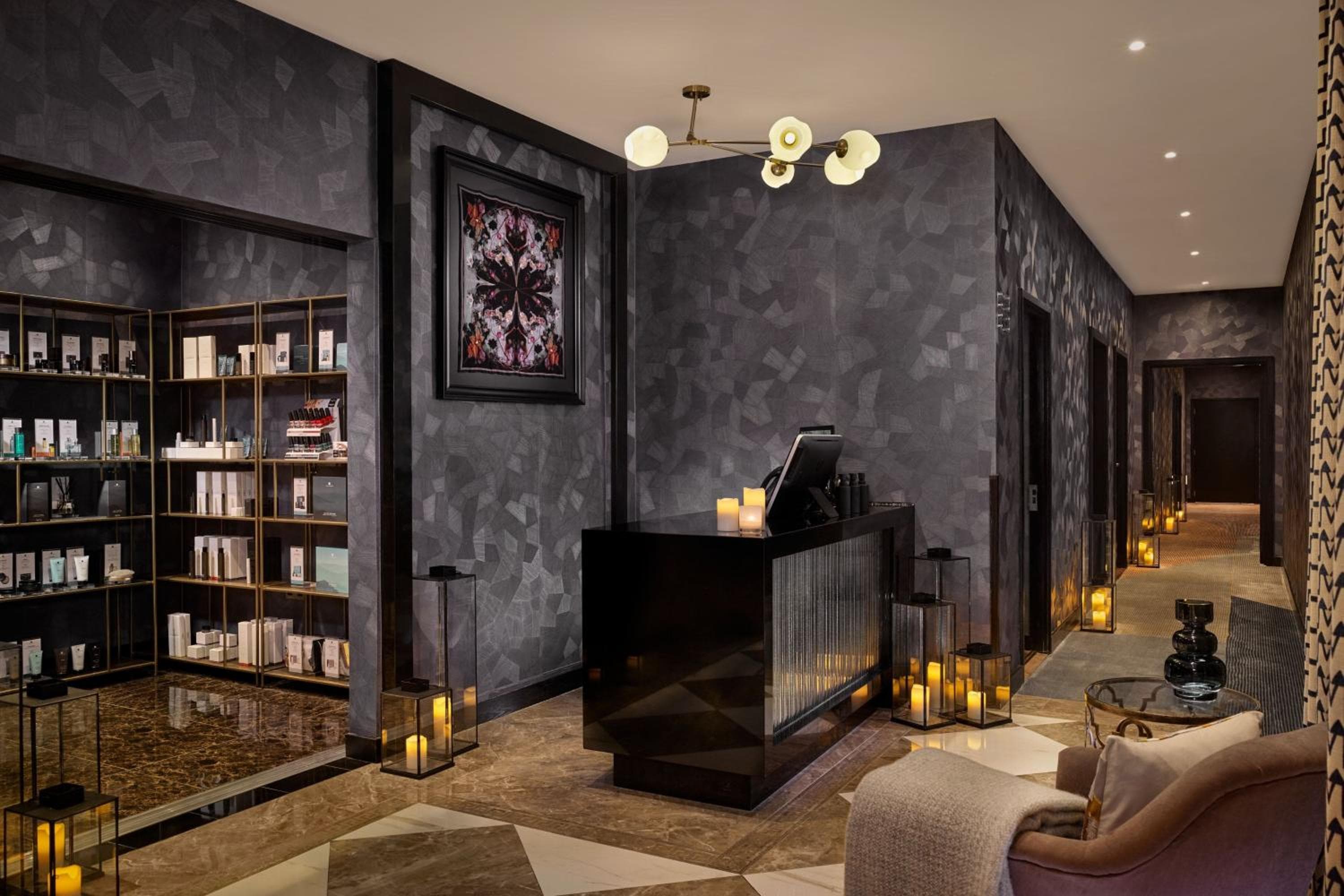 Montcalm East, Autograph Collection — photo 2
