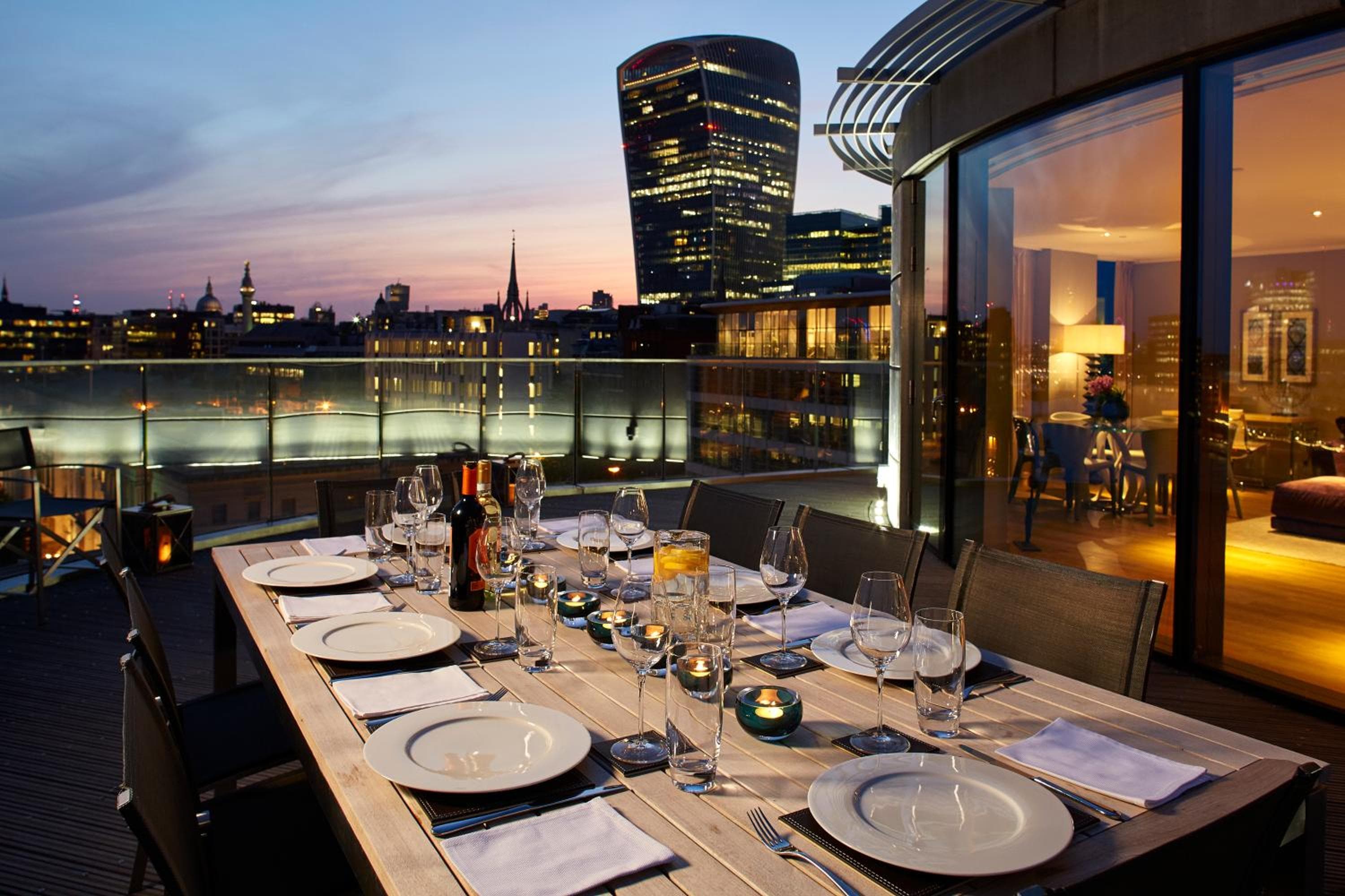 Cheval Three Quays at The Tower of London — photo 2