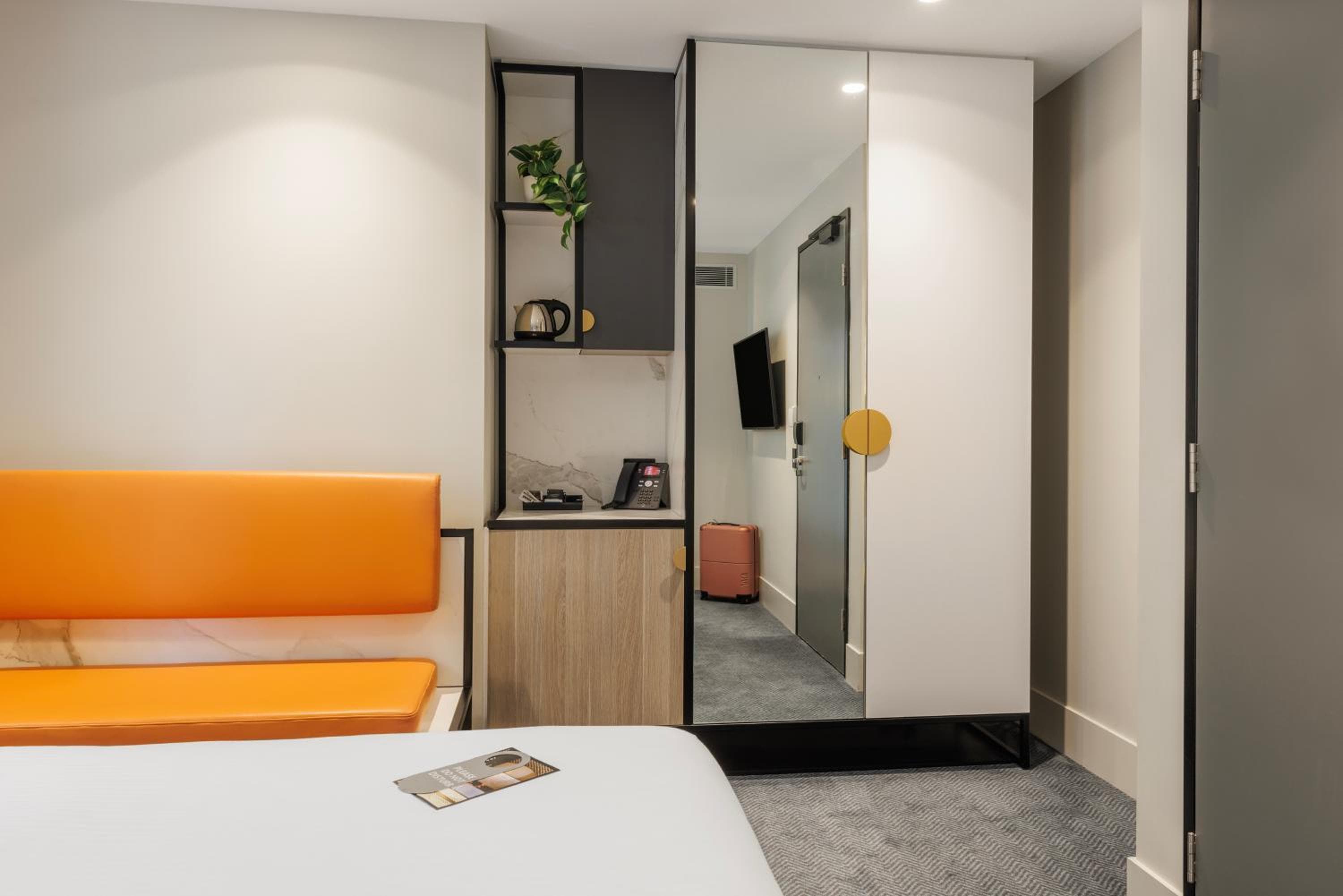 Brady Hotels Jones Lane — photo 5