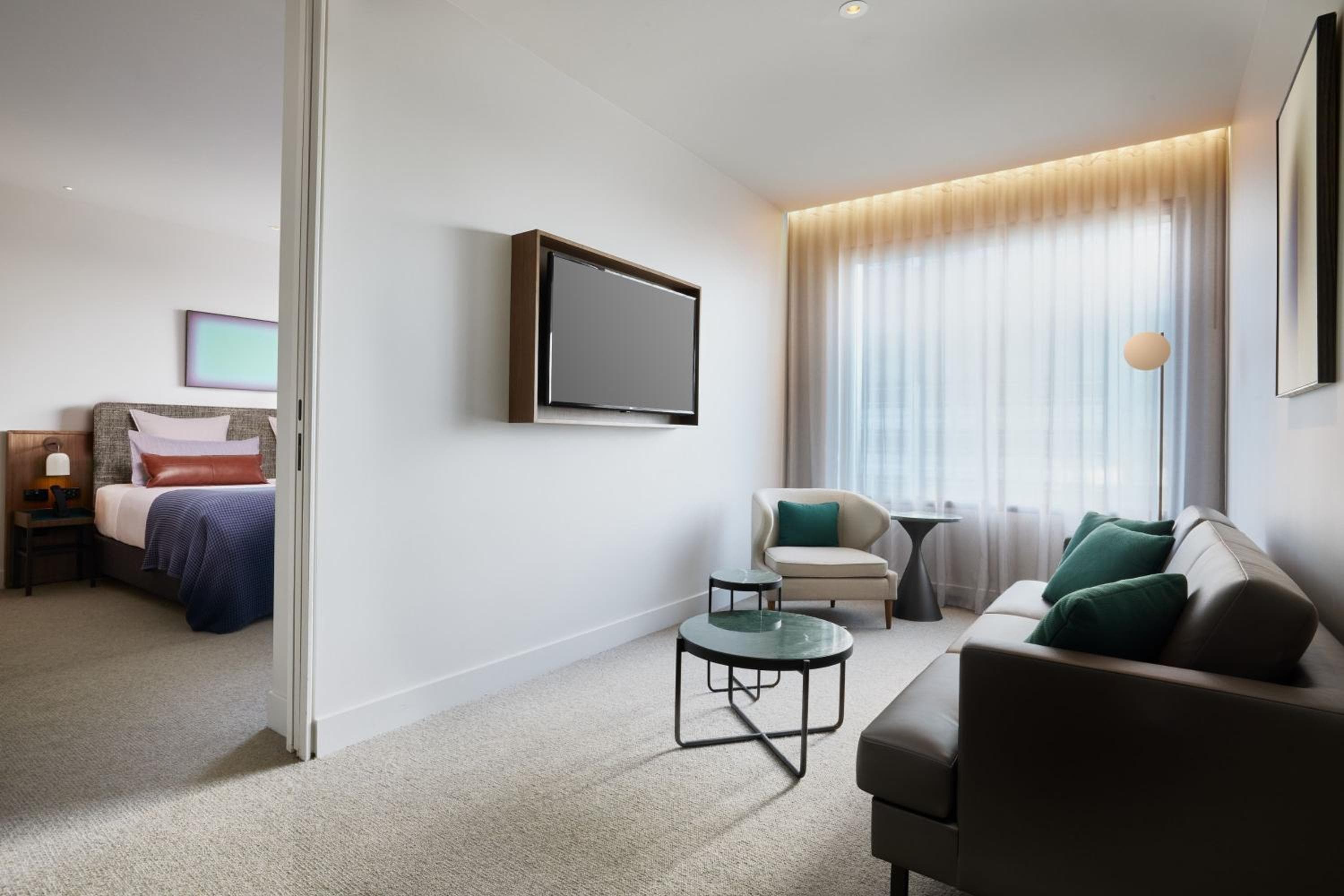 Next Hotel Melbourne, Curio Collection by Hilton — photo 2