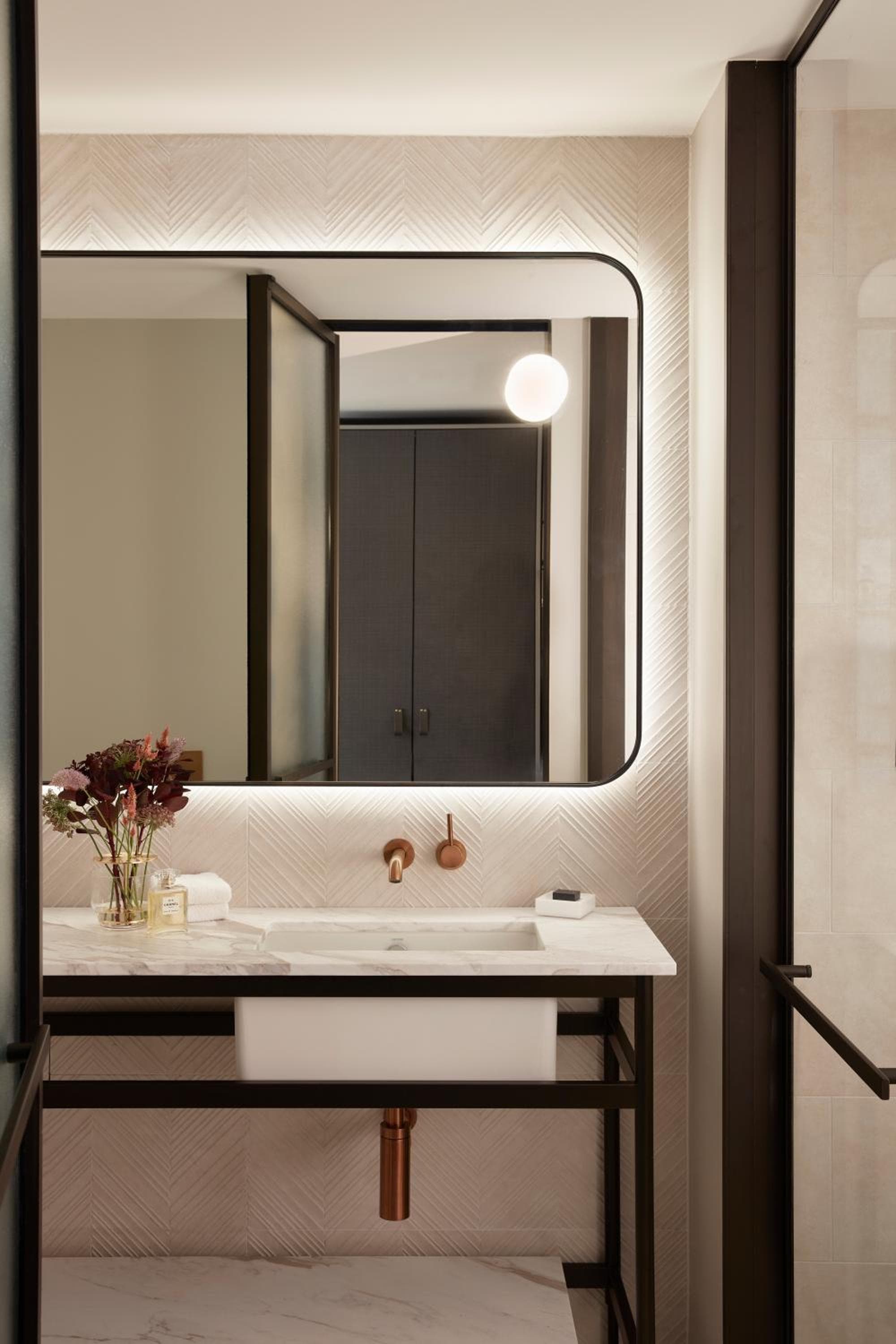 Hilton Melbourne Little Queen Street — photo 3