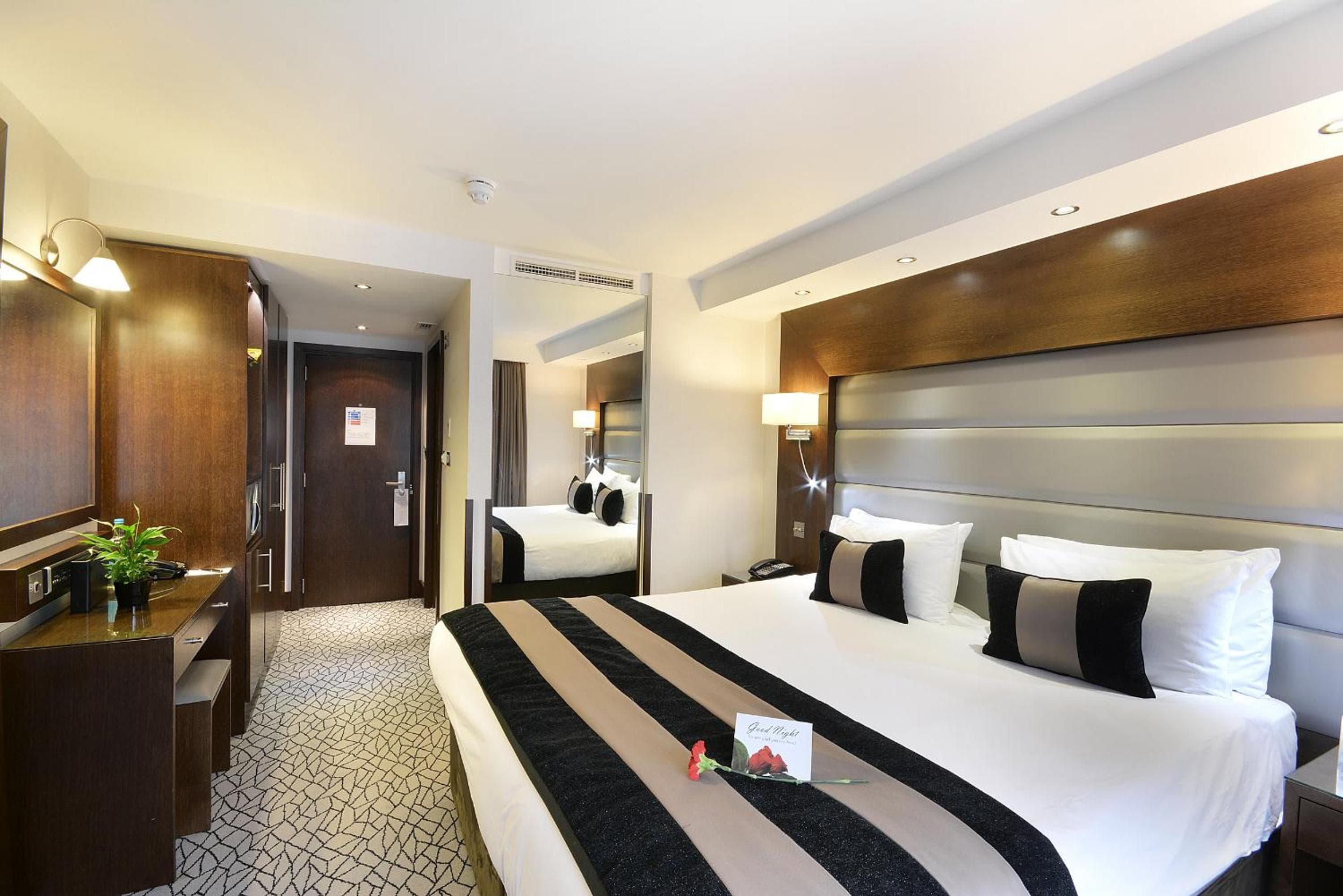 The Cura Hotel Kensington, London, a Tribute Portfolio Hotel — photo 2