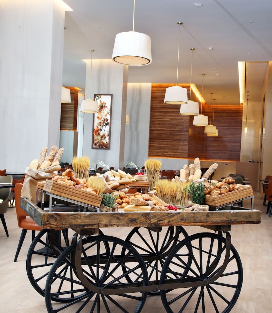Grand Cosmopolitan Hotel — photo 2